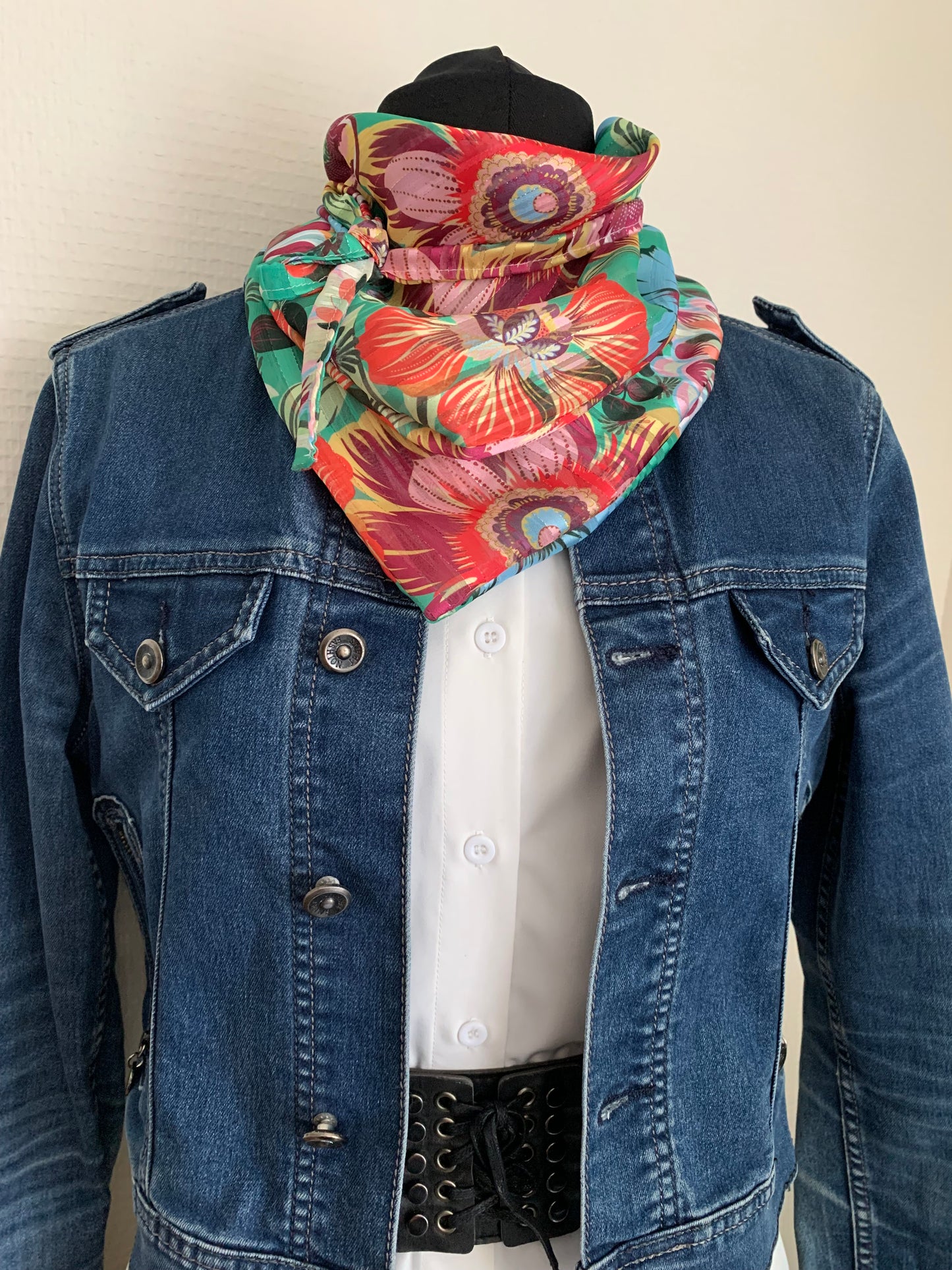Mimi 23 bis Foulard façon bandana en voile MODÈLE UNIQUE