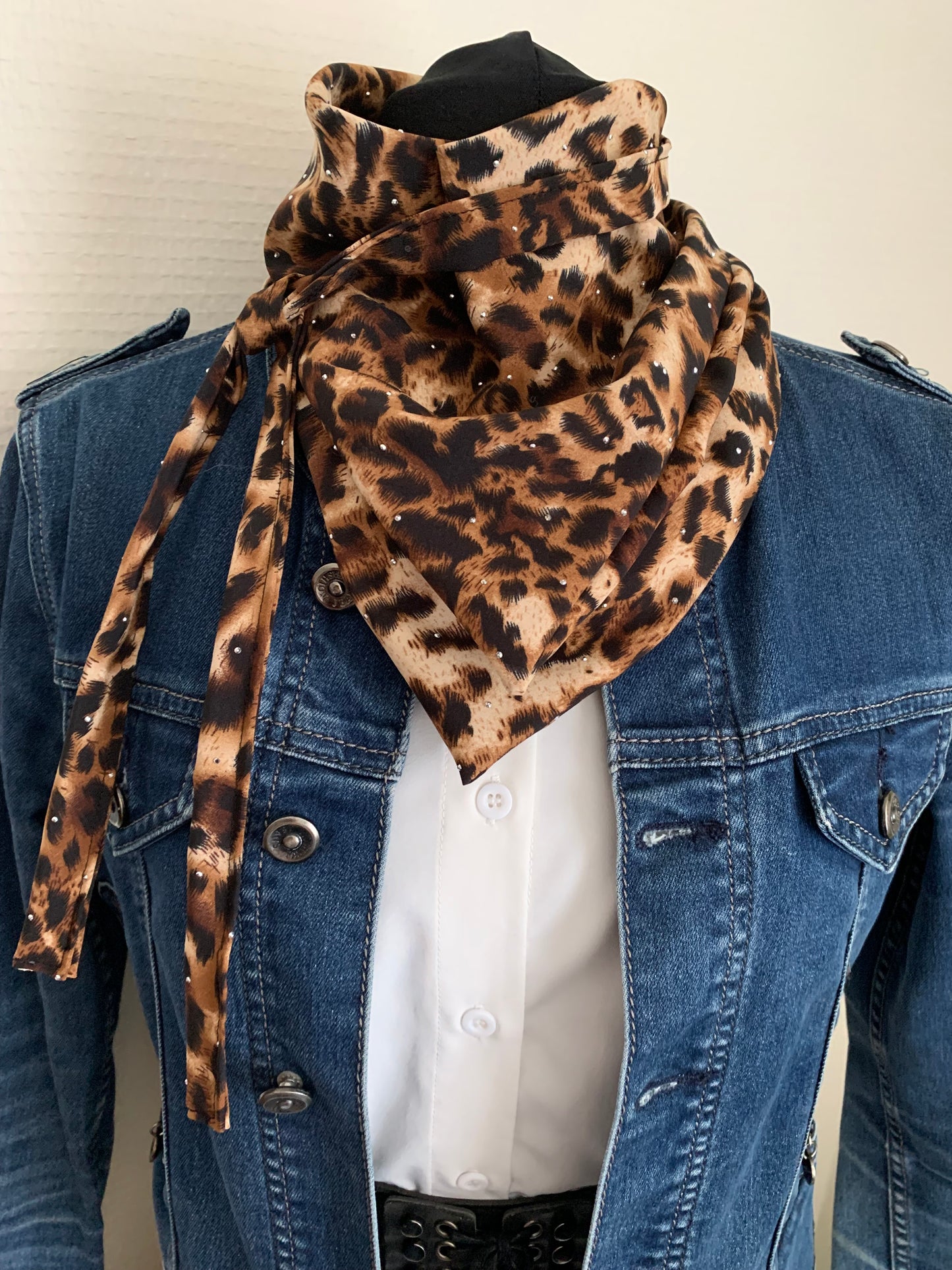 MIMI 29 Foulard bandana à lanières pointes paillettes dorées