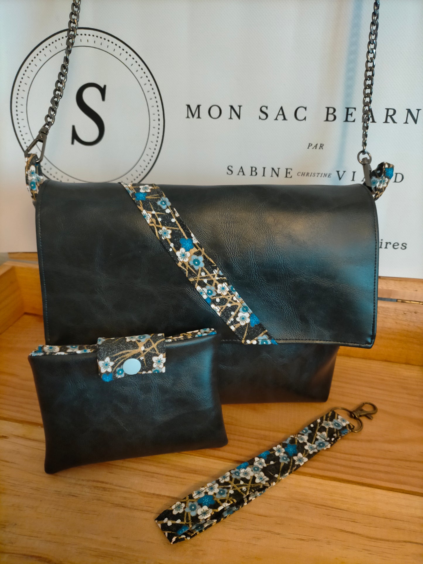 Commande personnalisée Sac besace et sn porte documents