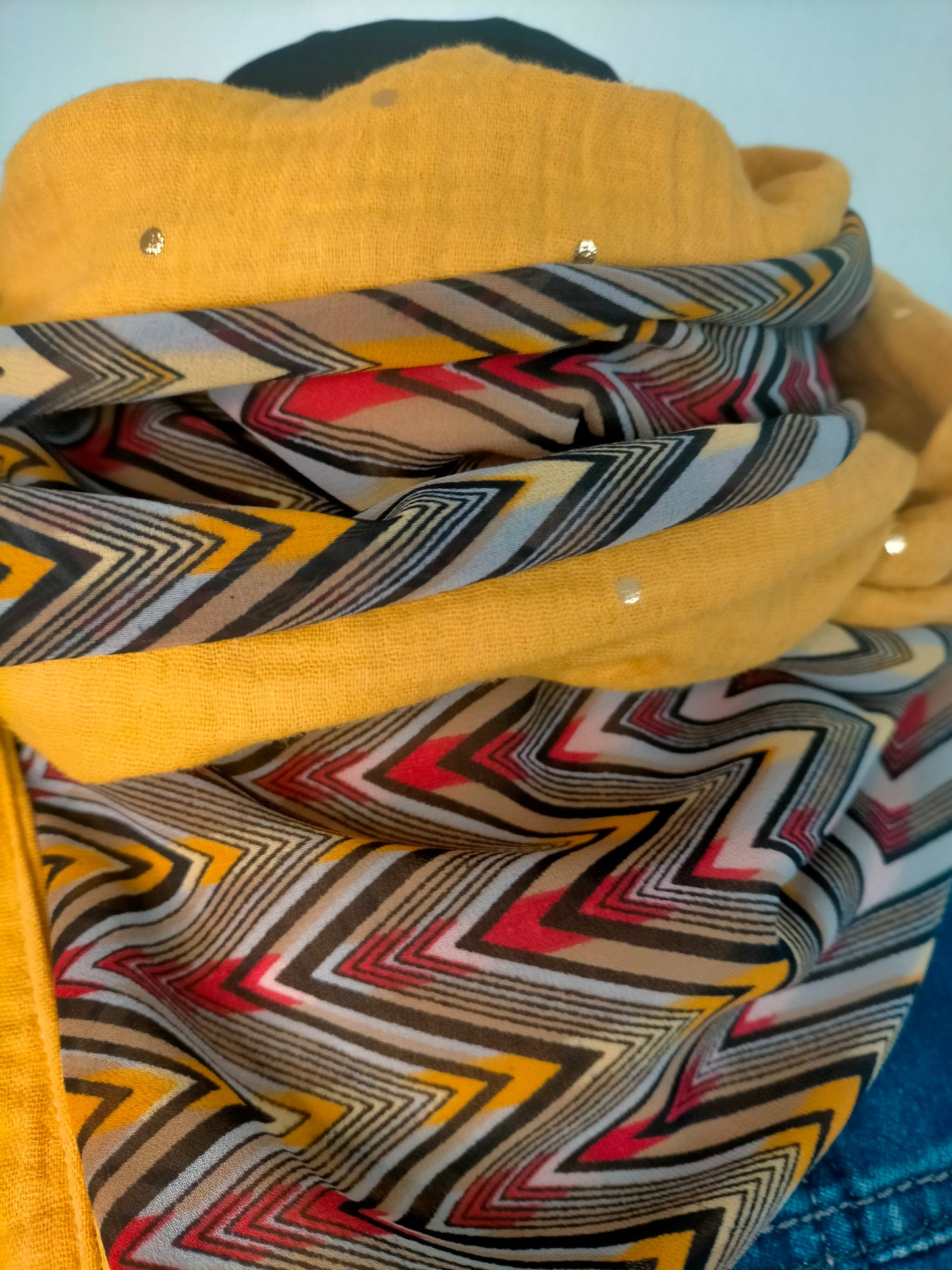 Zig & Zag Foulard en voile et double gaze pointes dorées