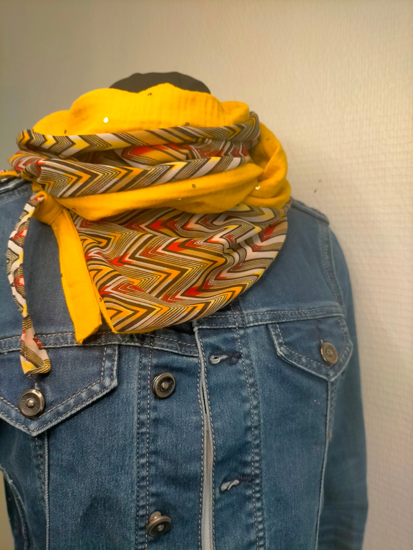 Zig & Zag Foulard en voile et double gaze pointes dorées