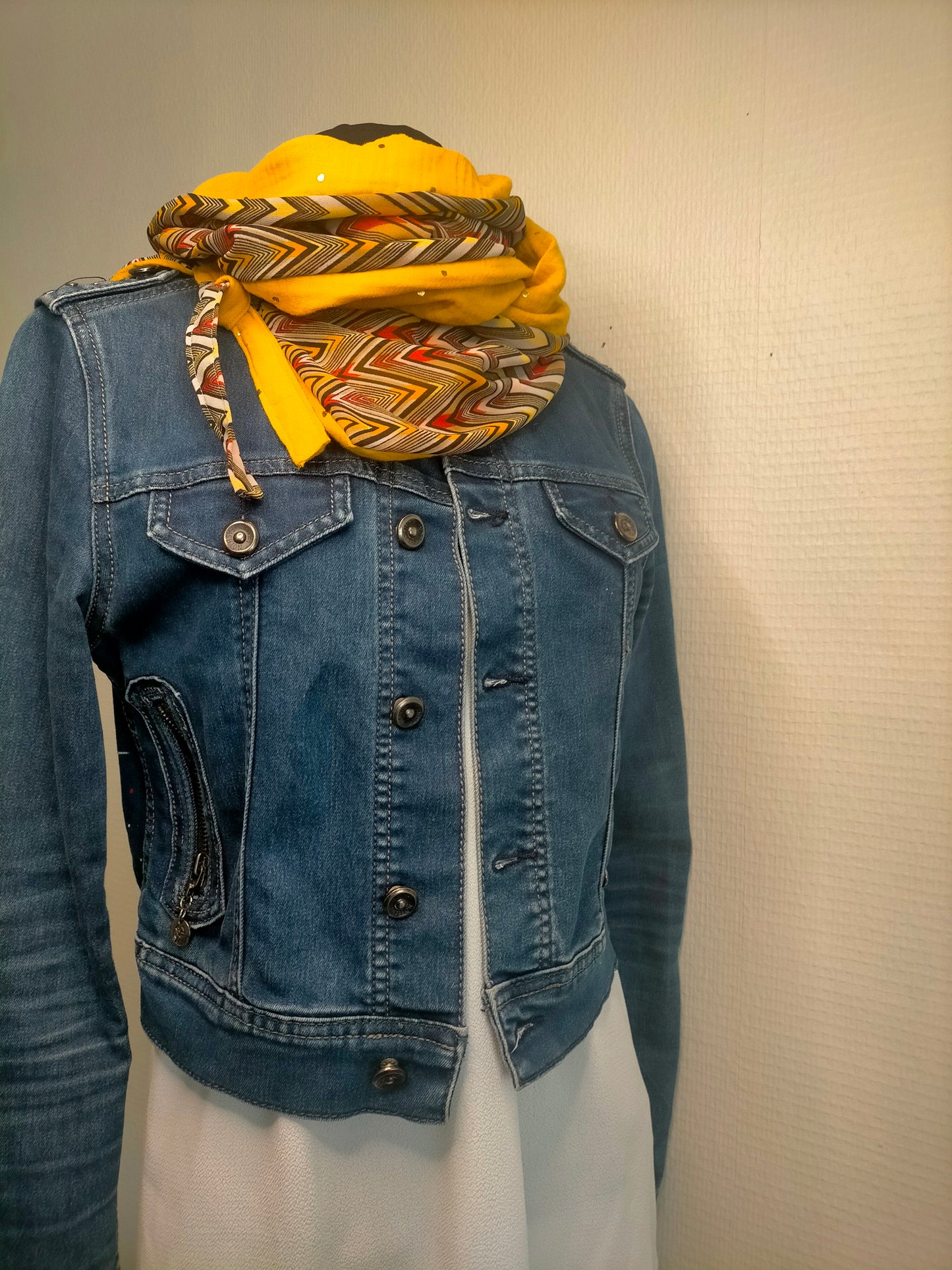 Zig & Zag Foulard en voile et double gaze pointes dorées