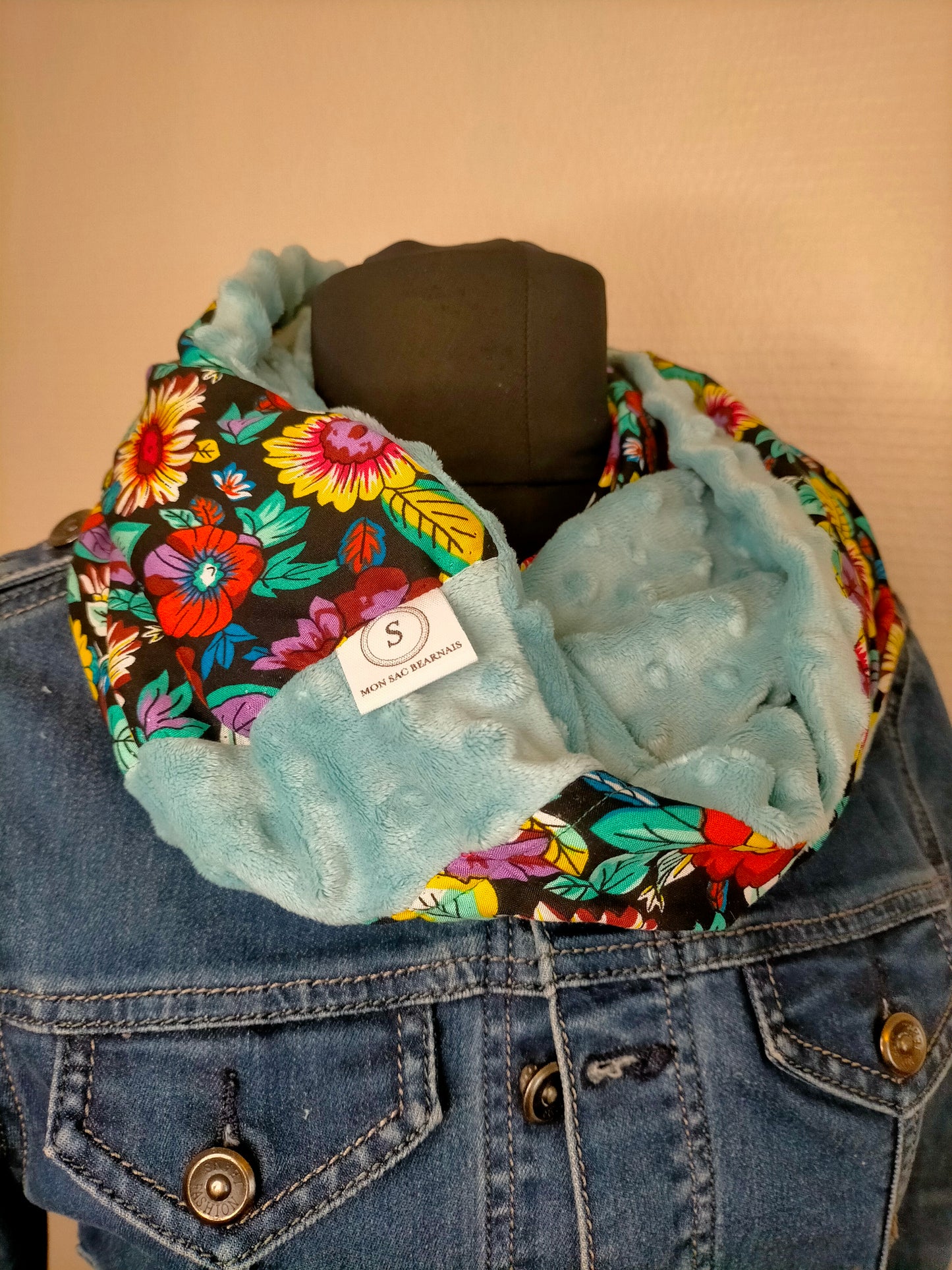 Meeky fleuri II Grand Double snood minky et viscose fleuri