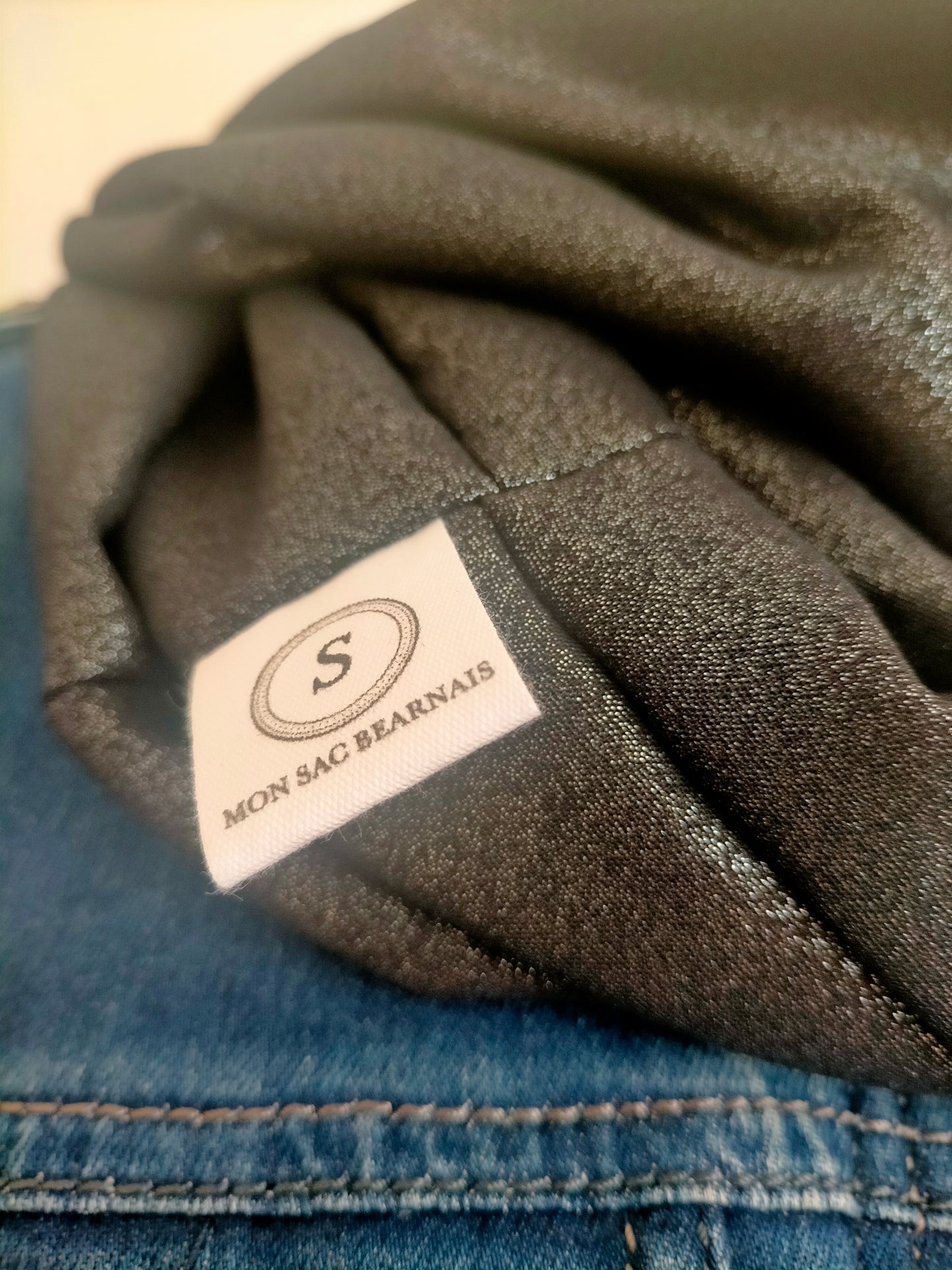 Simplicité brillance noire Foulard double snood en viscose