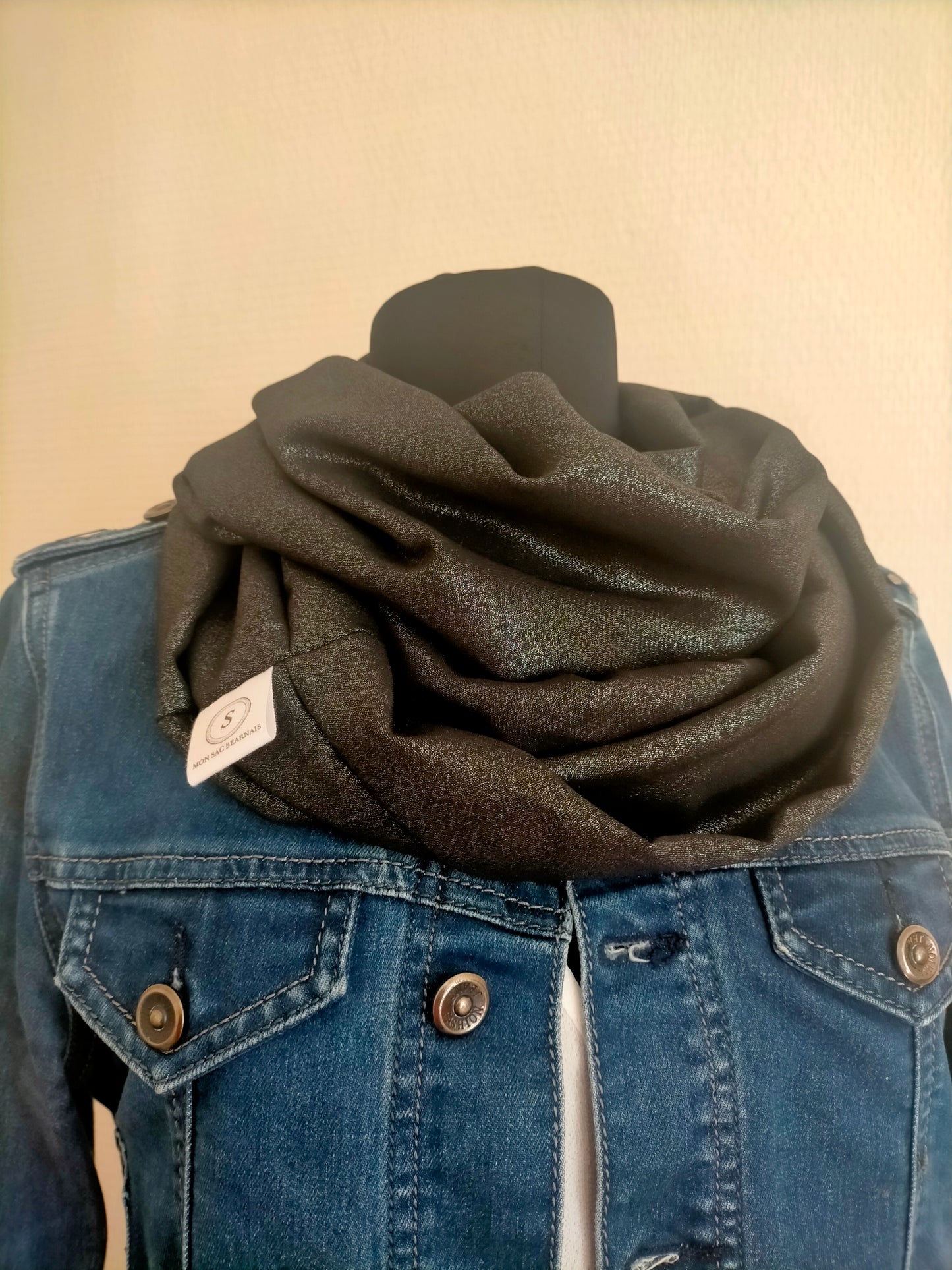 Simplicité brillance noire Foulard double snood en viscose