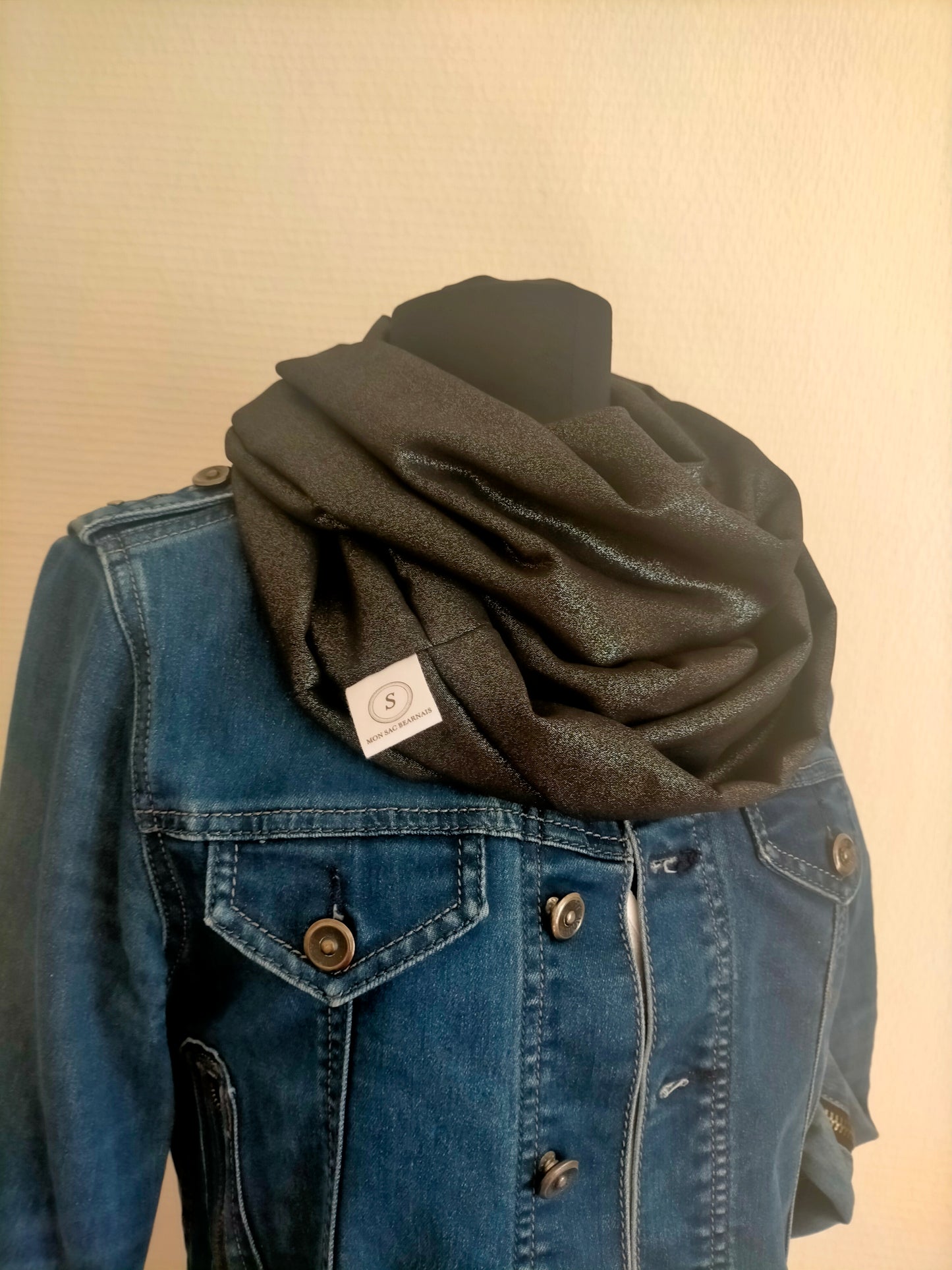 Simplicité brillance noire Foulard double snood en viscose