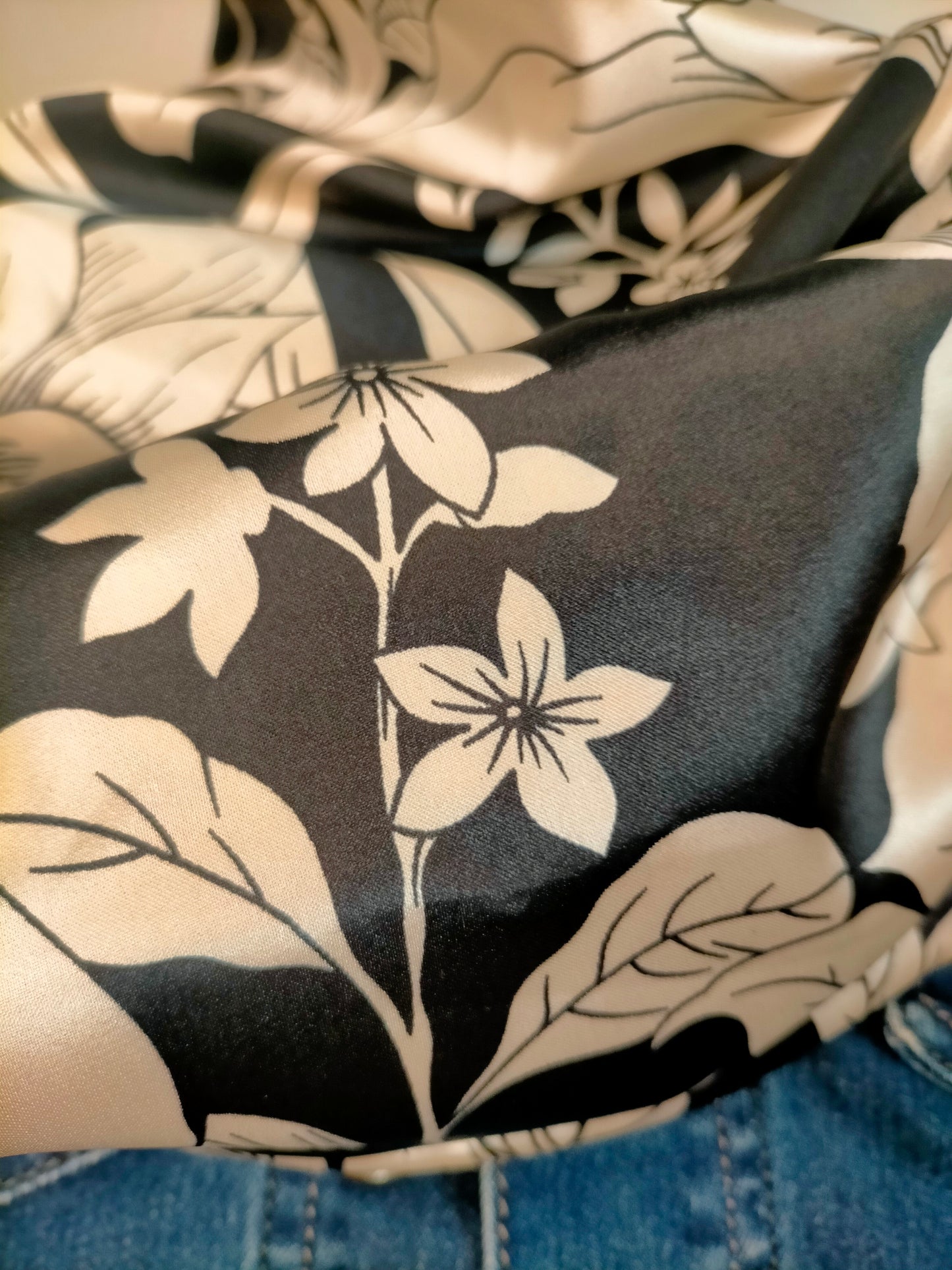 Satin noir Foulard double et large tour de cou satin de coton