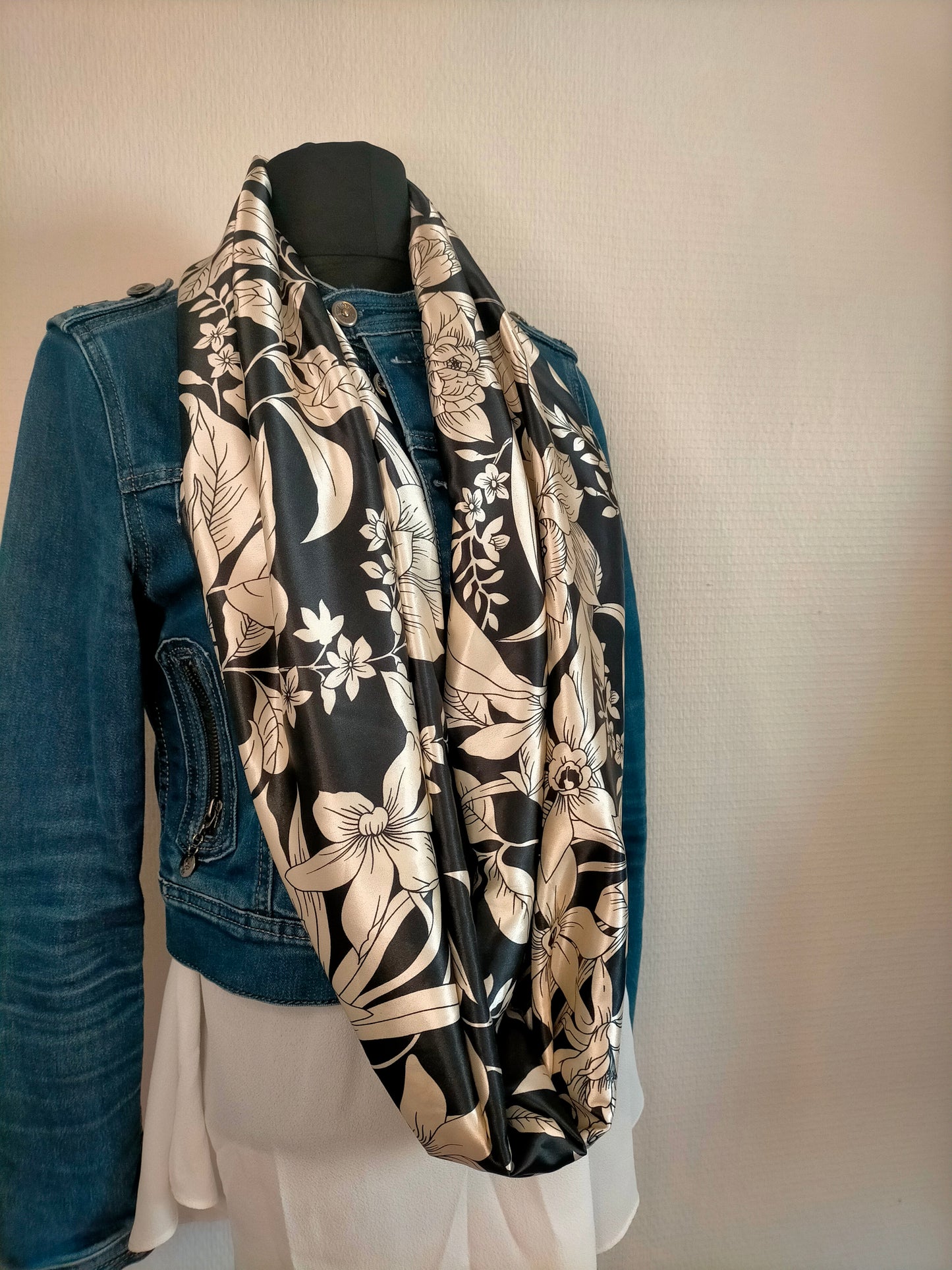 Satin noir Foulard double et large tour de cou satin de coton