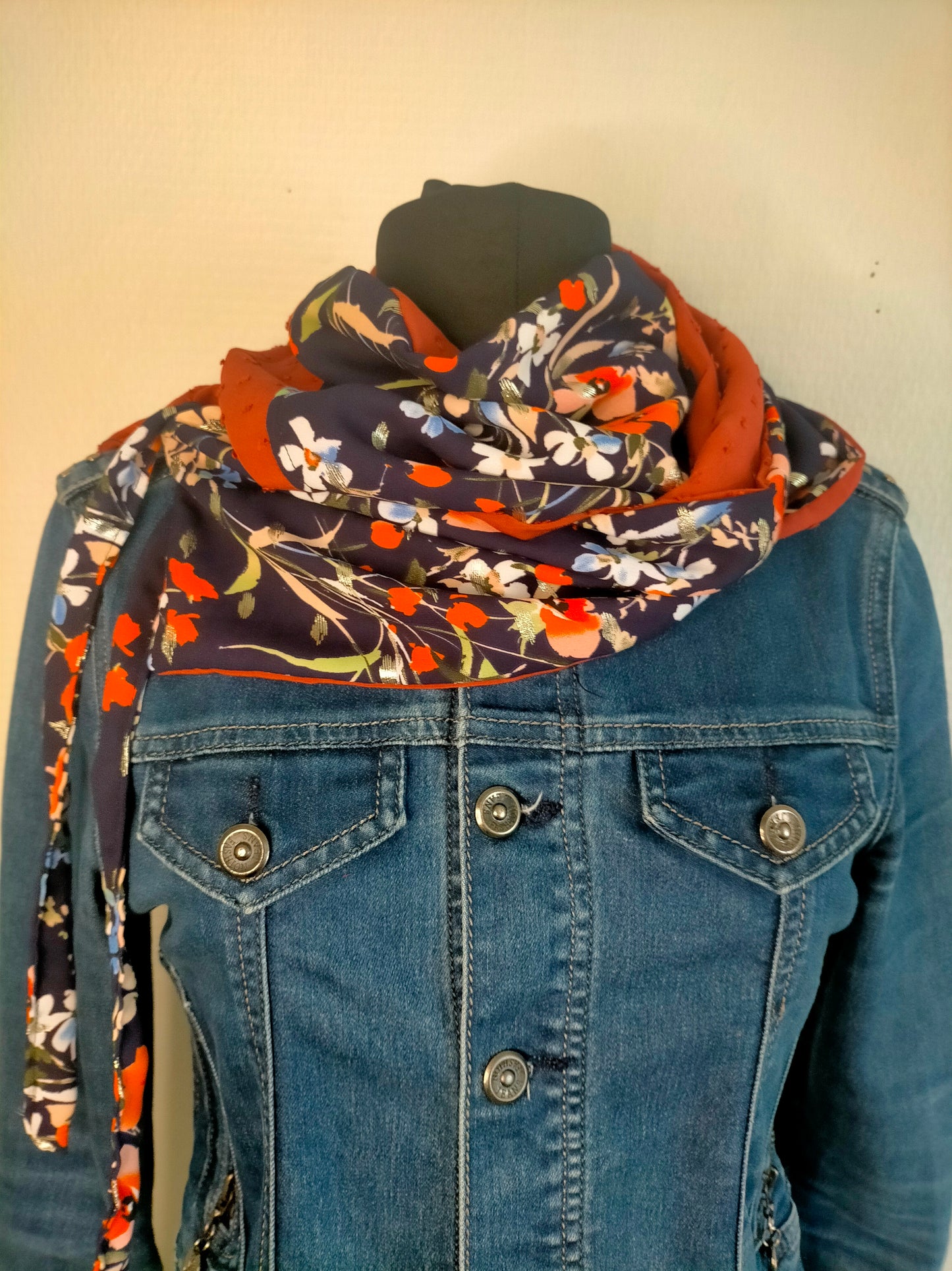 Fleurs en terracotta Foulard à lanières en viscose et coton plumetis terracotta