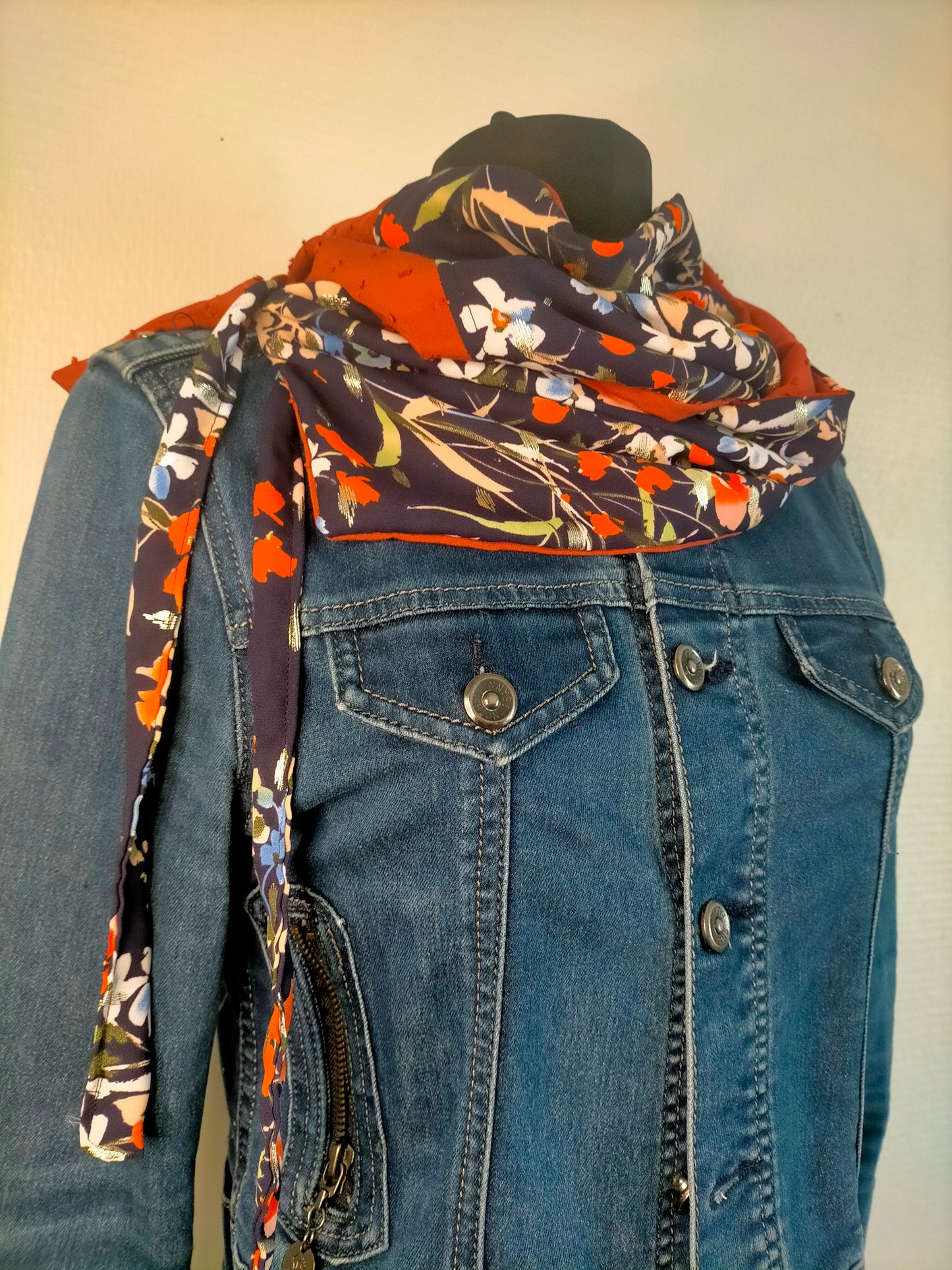 Fleurs en terracotta Foulard à lanières en viscose et coton plumetis terracotta