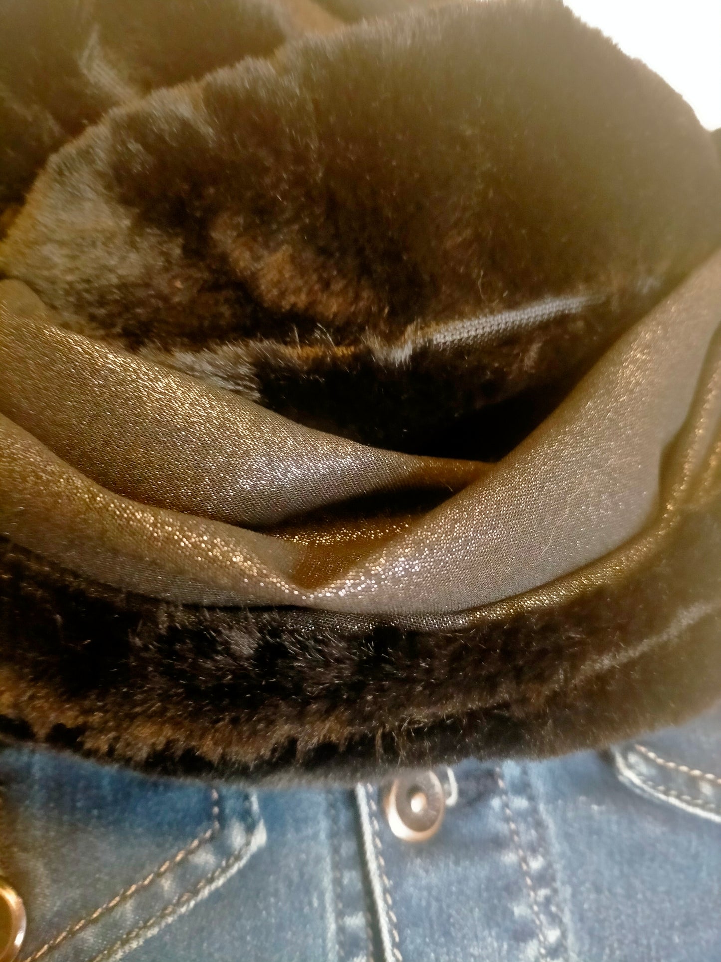 Fourrure brillante Très Large double snood fourrure et viscose noire brillante