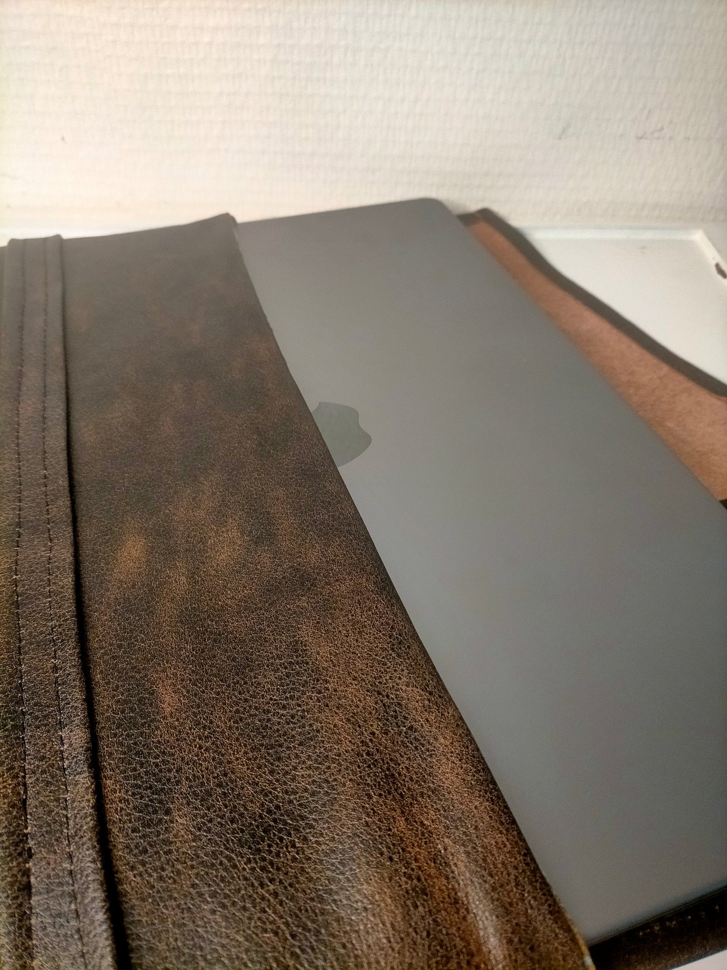 Commande personnalisée Pochette matelassée en cuir pour MACBOOK