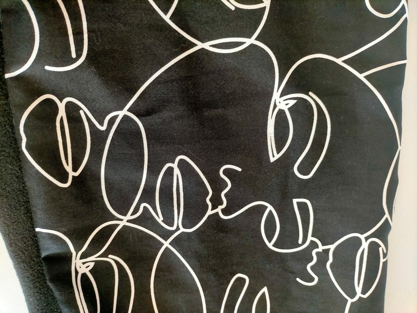 Visage Double snood polaire et satin de coton imprimé visage abstrait