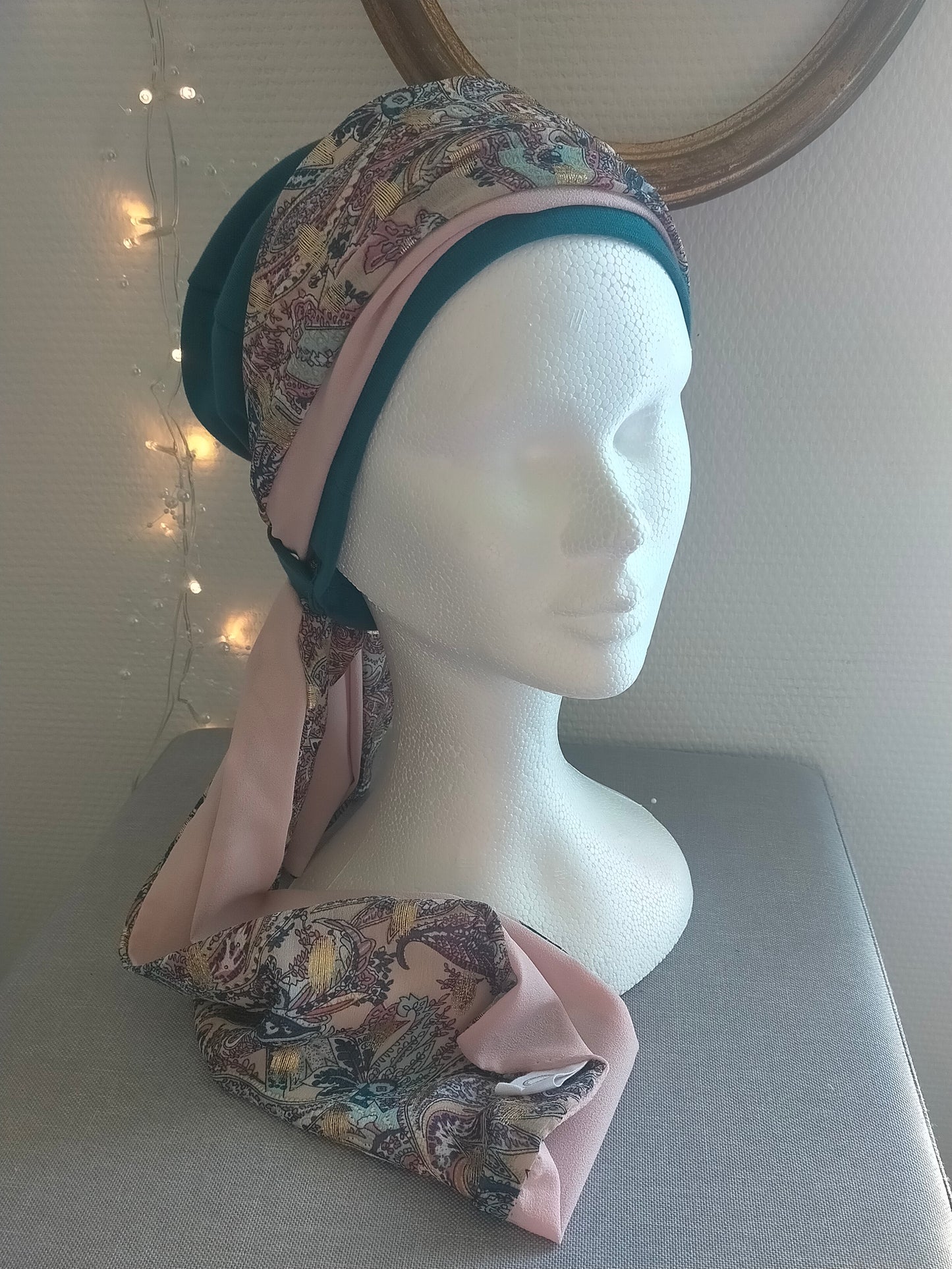 Sublimant 4 Ensemble bonnet de chimiothérapie/ Alopécie et son foulard REVERSIBLE voile fleuri lurex et crêpe rose pale