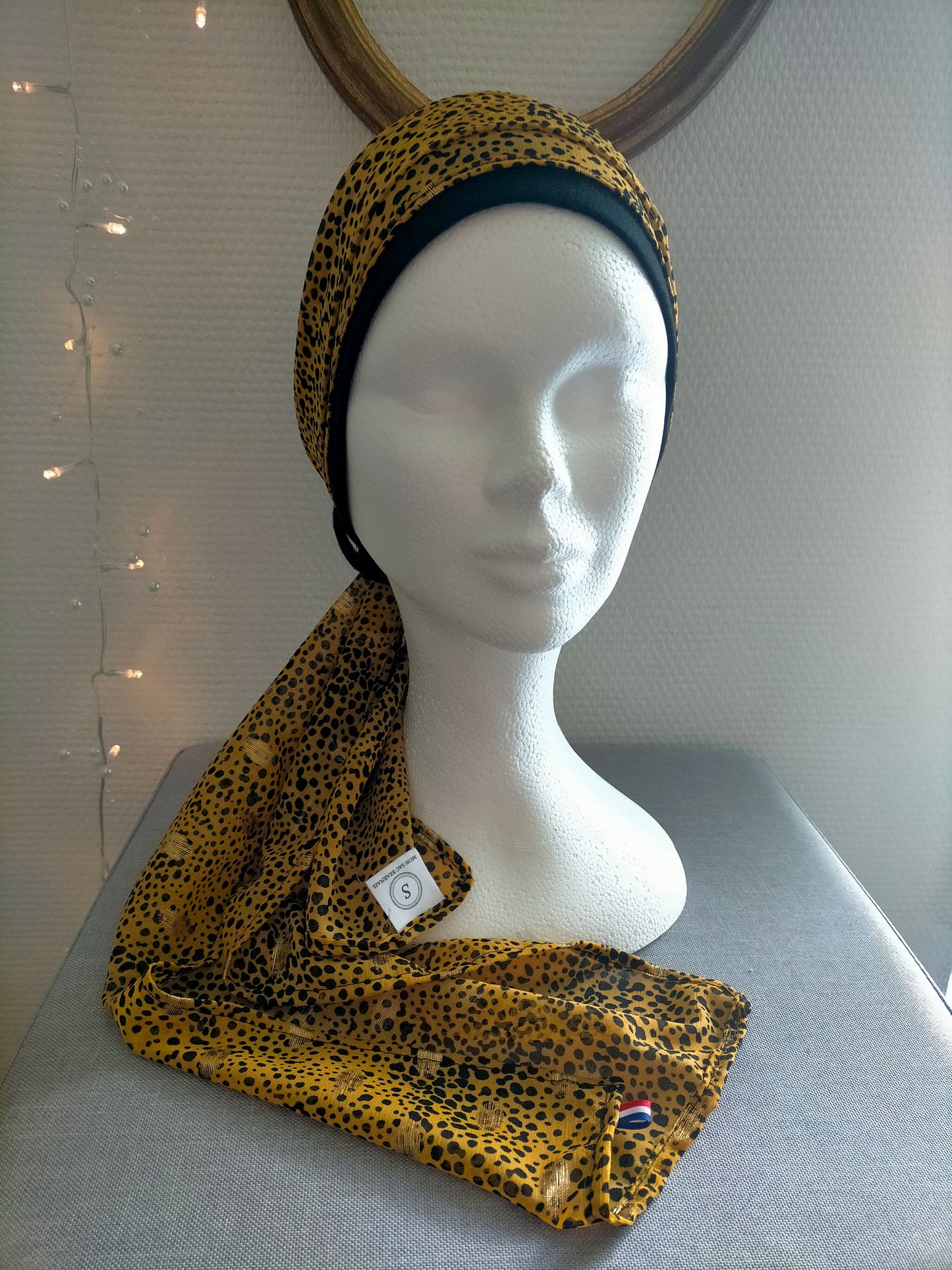 Sublimant 18 Ensemble bonnet de chimiothérapie/Alopécie et son foulard MODELE UNIQUE