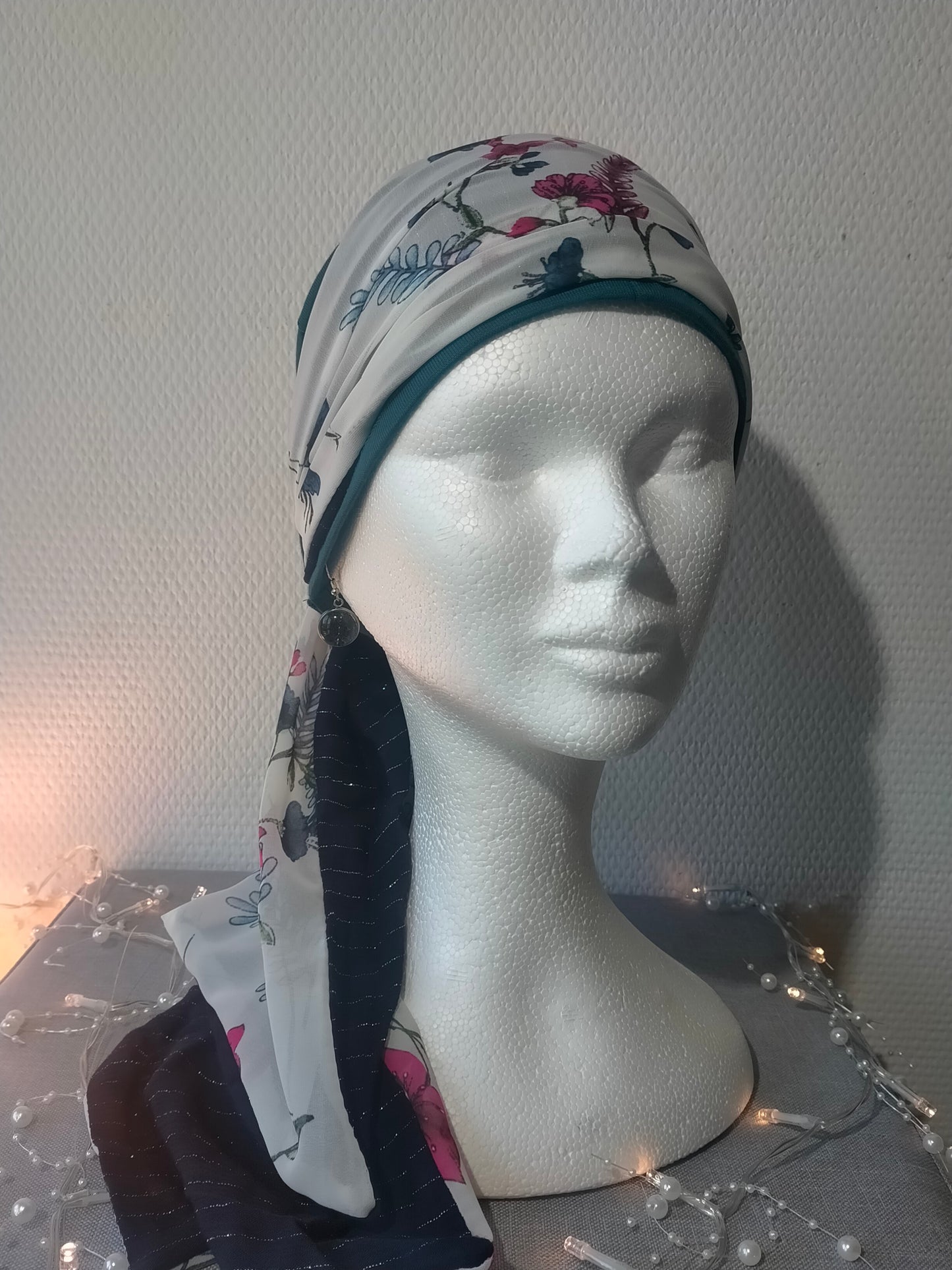 Sublimant 34 Ensemble bonnet de chimiothérapie/ Alopécie et son foulard REVERSIBLE voile viscose liseré doré