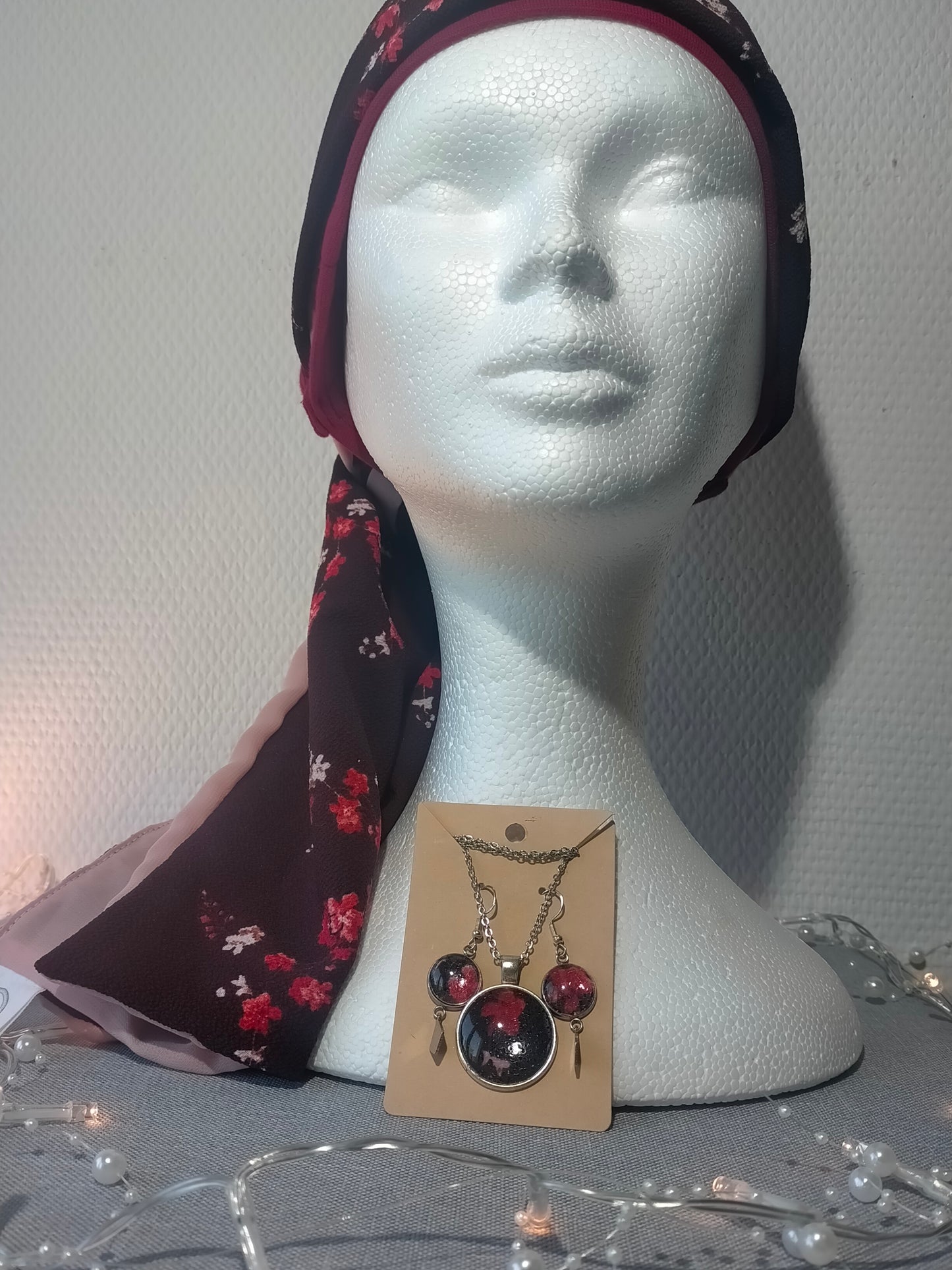 Parure Sublimant n°33 Coller et boucles d'oreilles garniture crêpe assorti