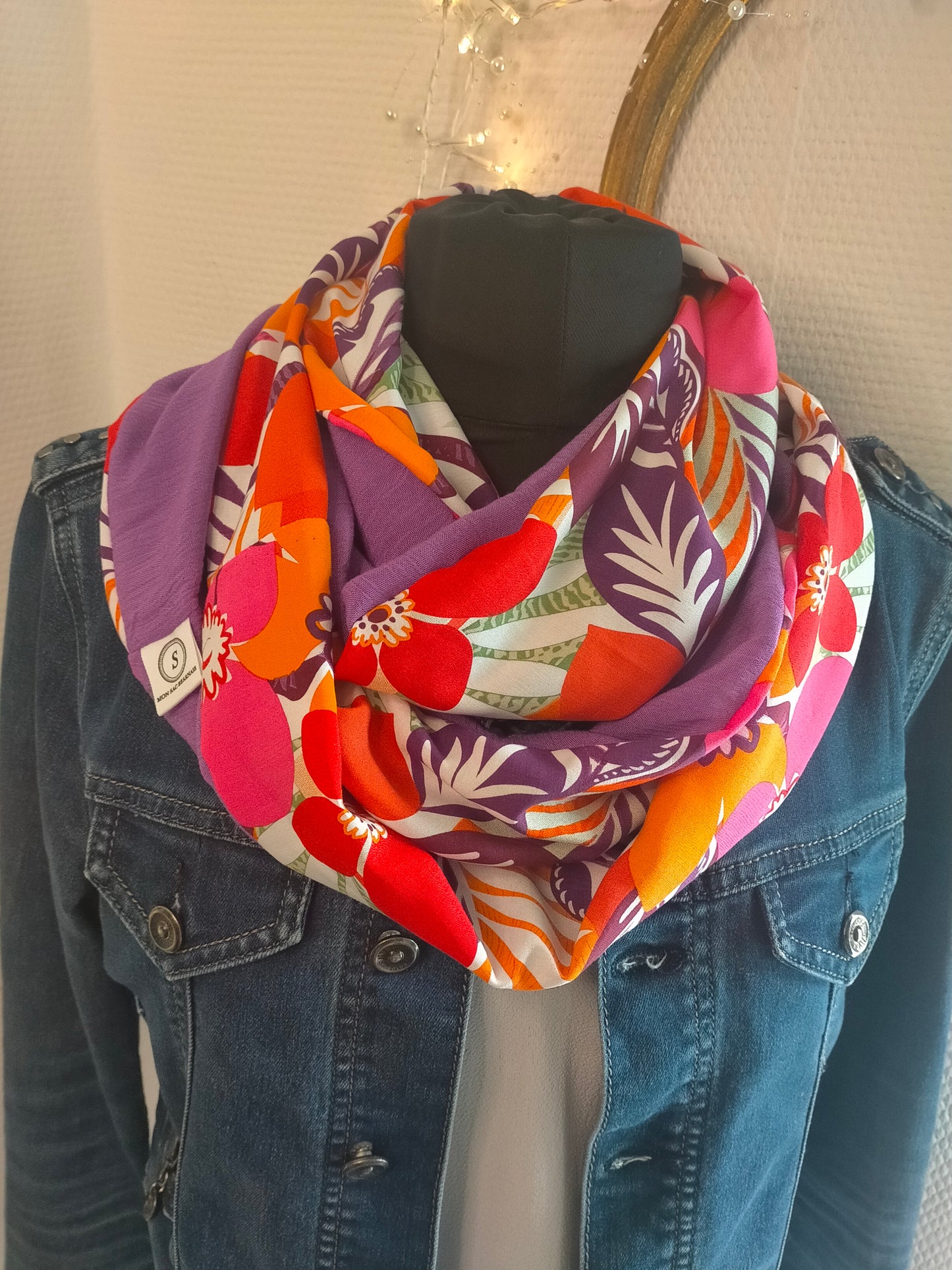 Violette Foulard double snood en viscose fleuri et crêpe violet uni
