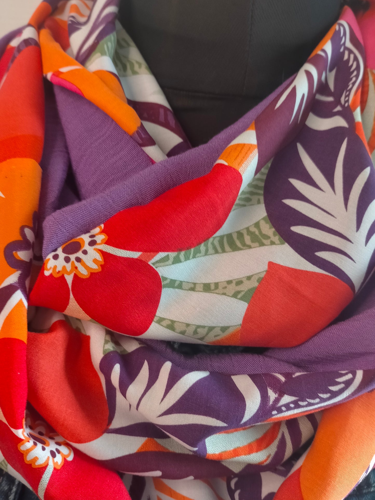 Violette Foulard double snood en viscose fleuri et crêpe violet uni