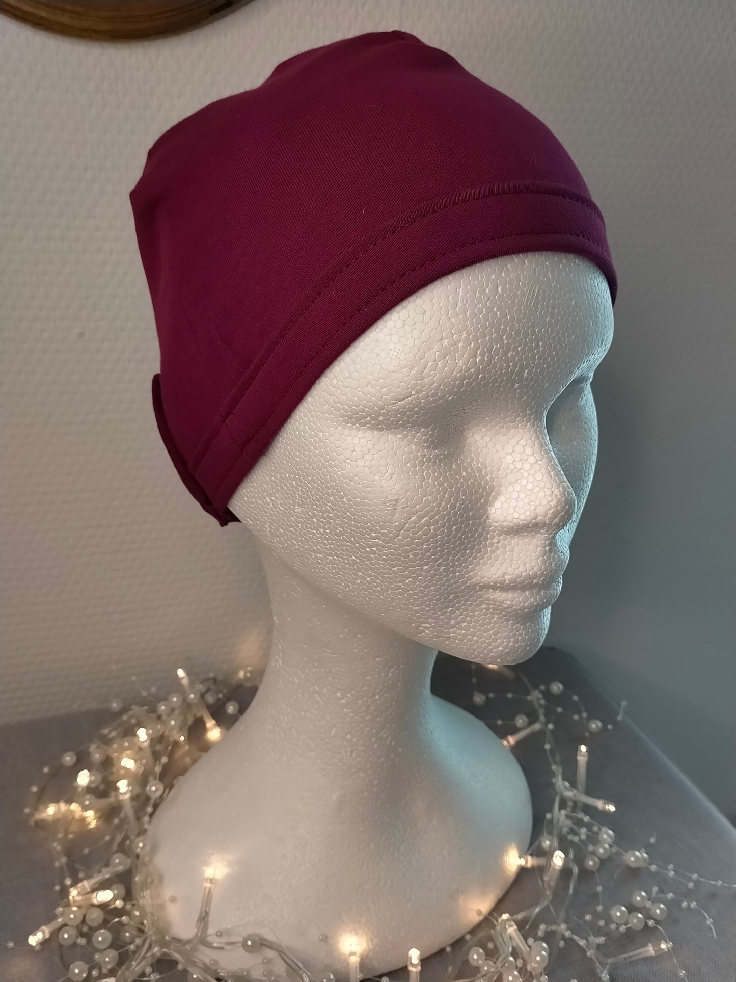 Sublimant Bonnet de chimiothérapie / Alopécie, doublé en jersey lisse, couleur prune