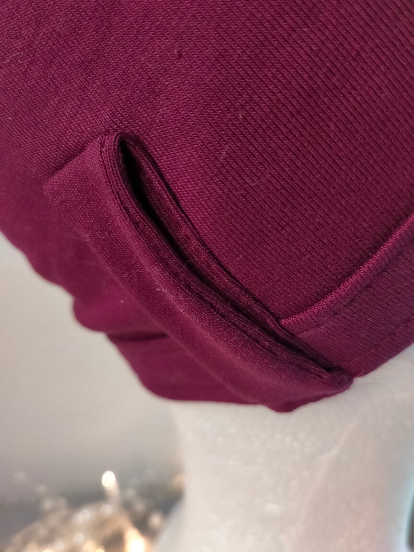 Sublimant Bonnet de chimiothérapie / Alopécie, doublé en jersey lisse, couleur prune