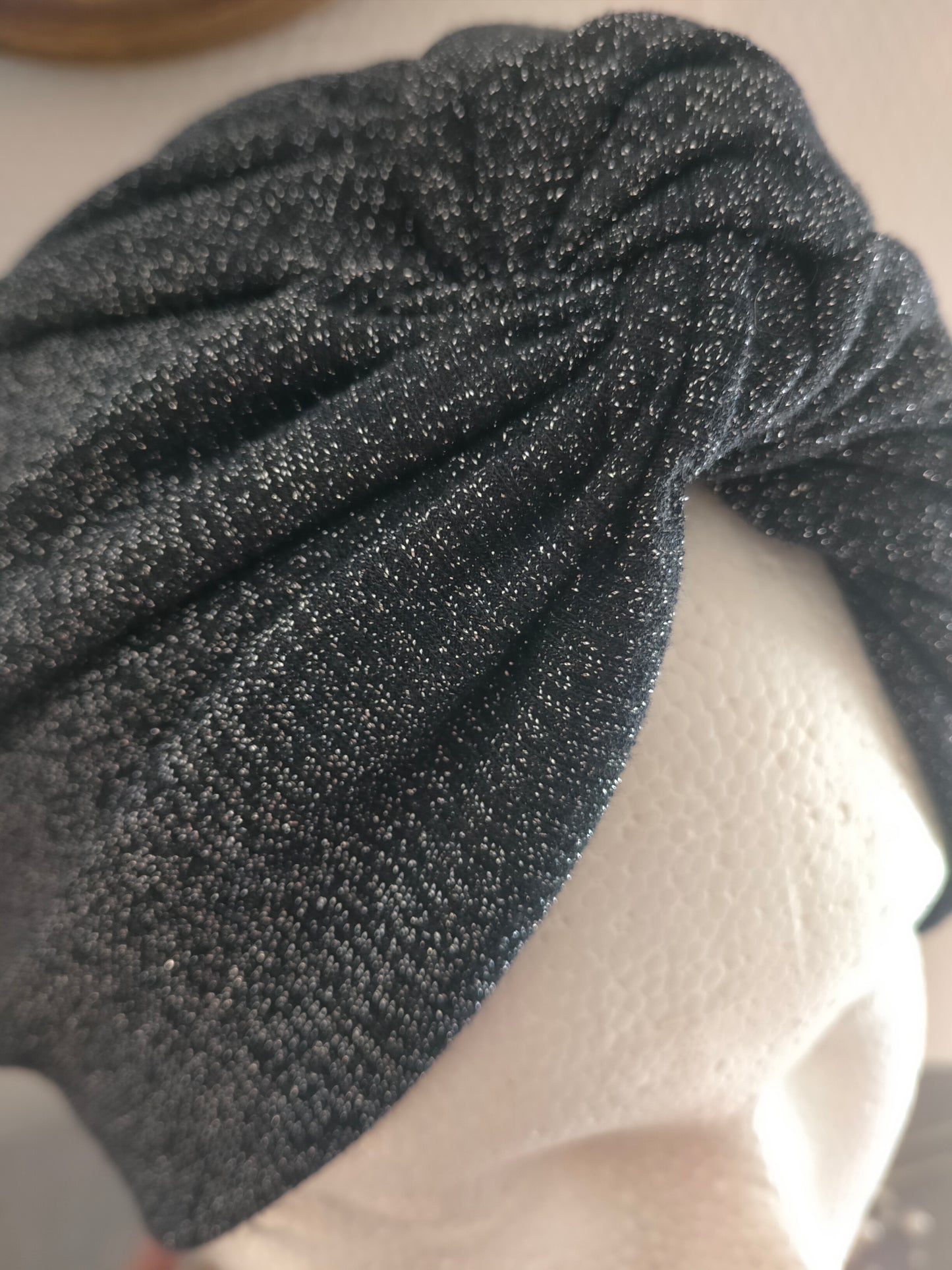 Sublimant Bonnet Turban de chimiothérapie/Alopécie n°8 en jersey noir pailleté