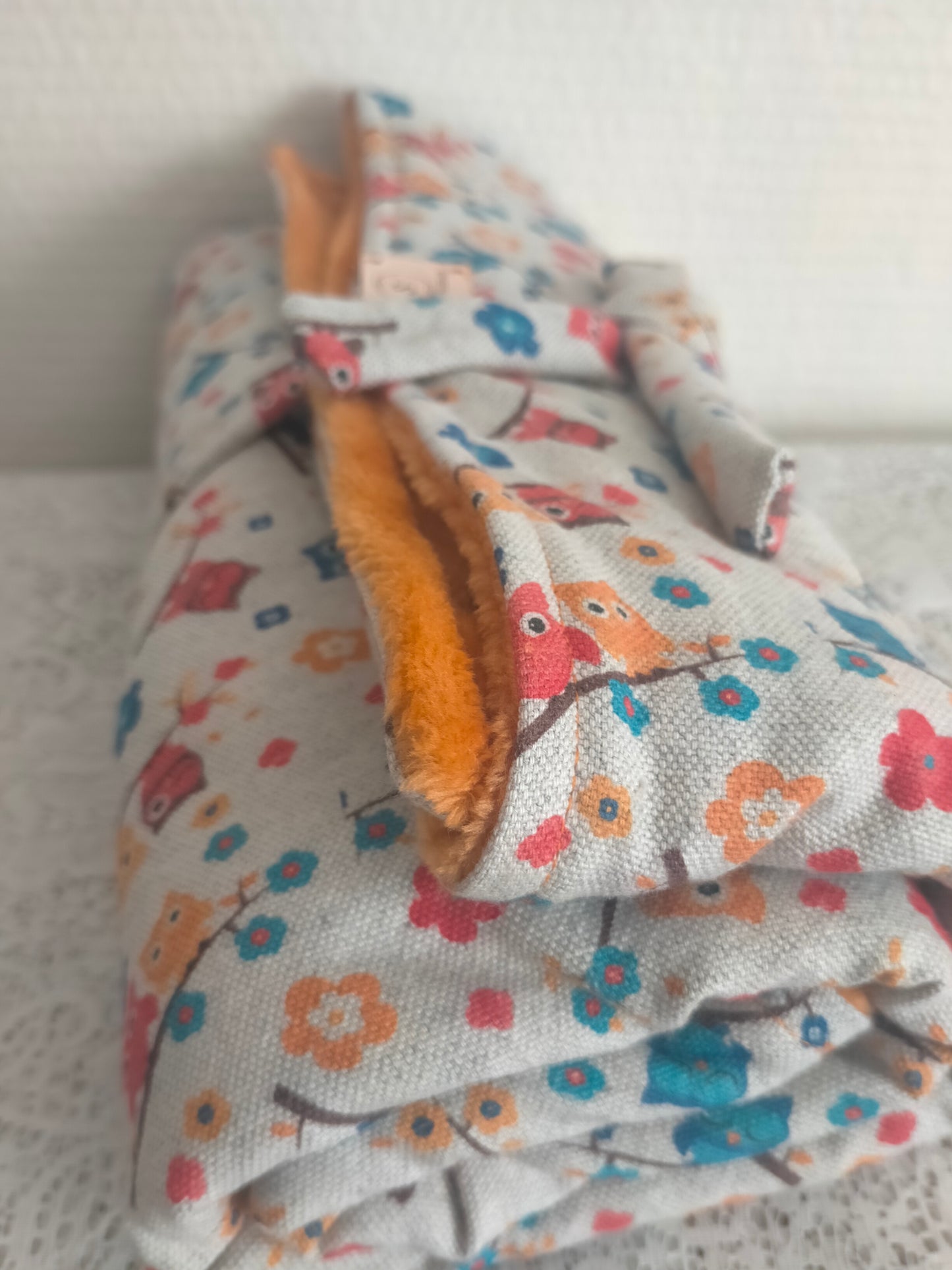 Chouette2 Grande couverture en douillette moutarde et coton 95 x 63