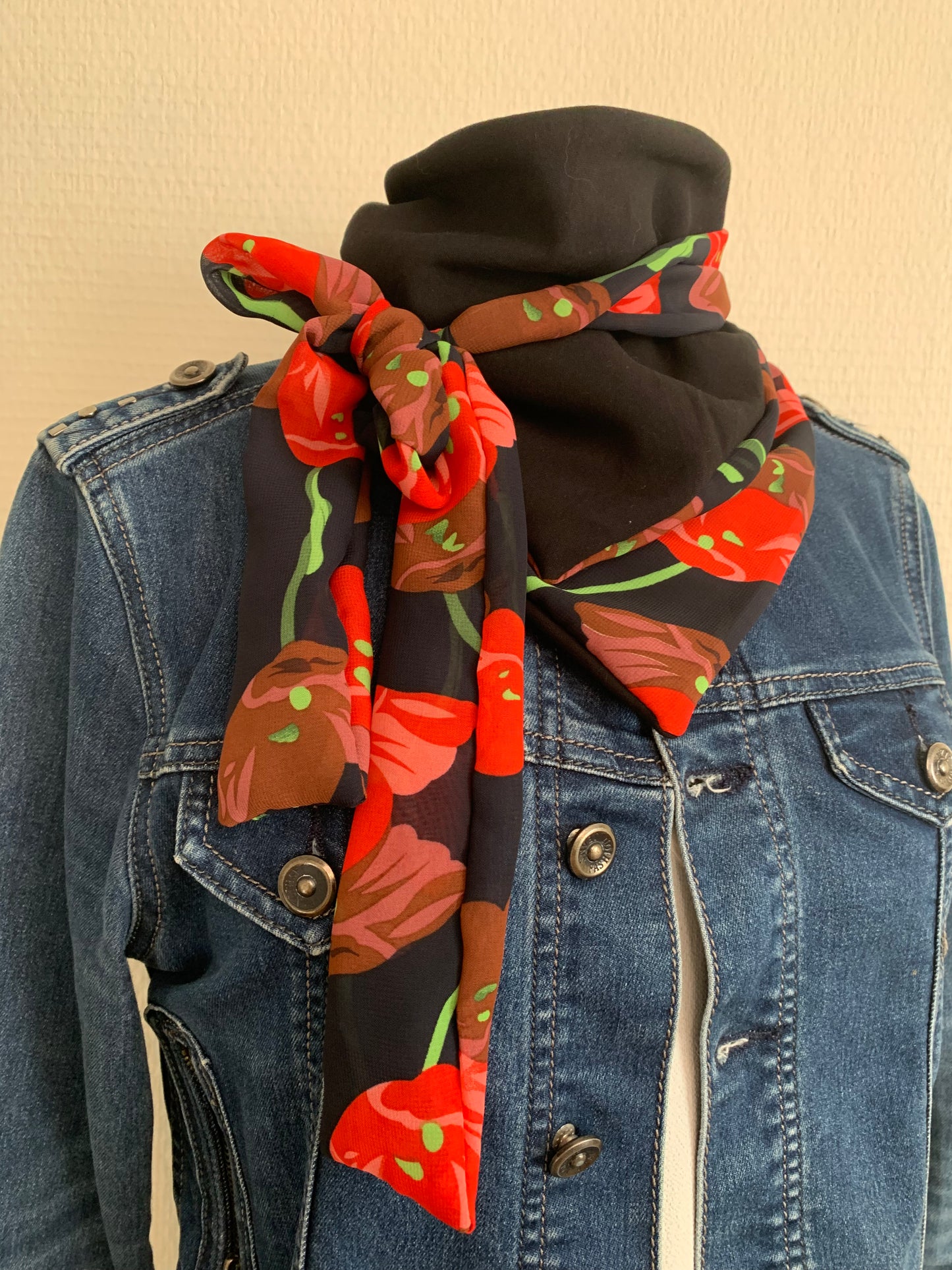 Mimi 2 Mini Foulard forme triangle à lanières