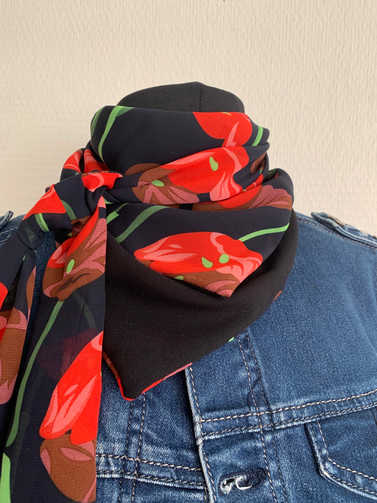 Mimi 2 Mini Foulard forme triangle à lanières