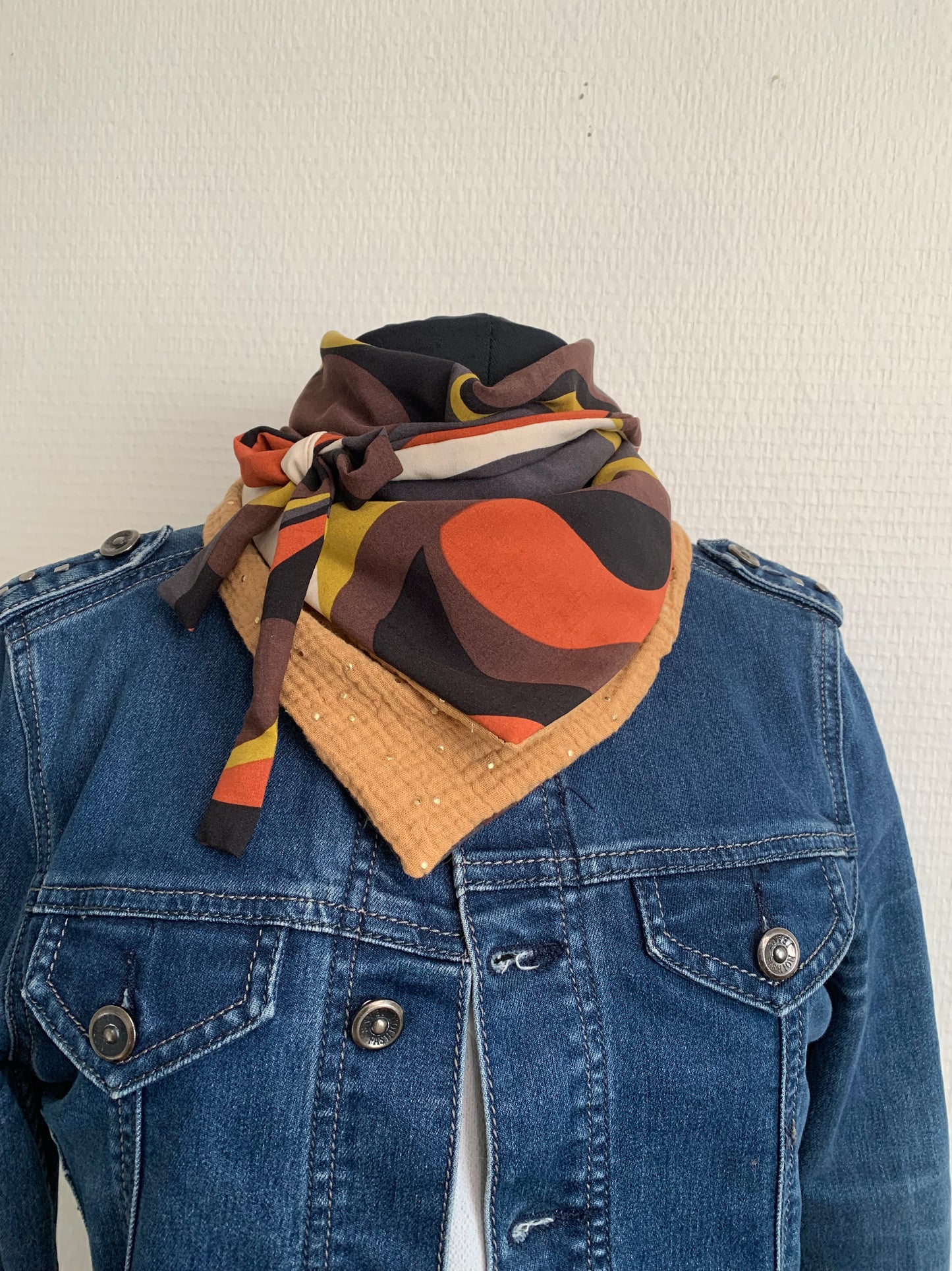 Mimi 3 Mini Foulard forme triangle à lanières