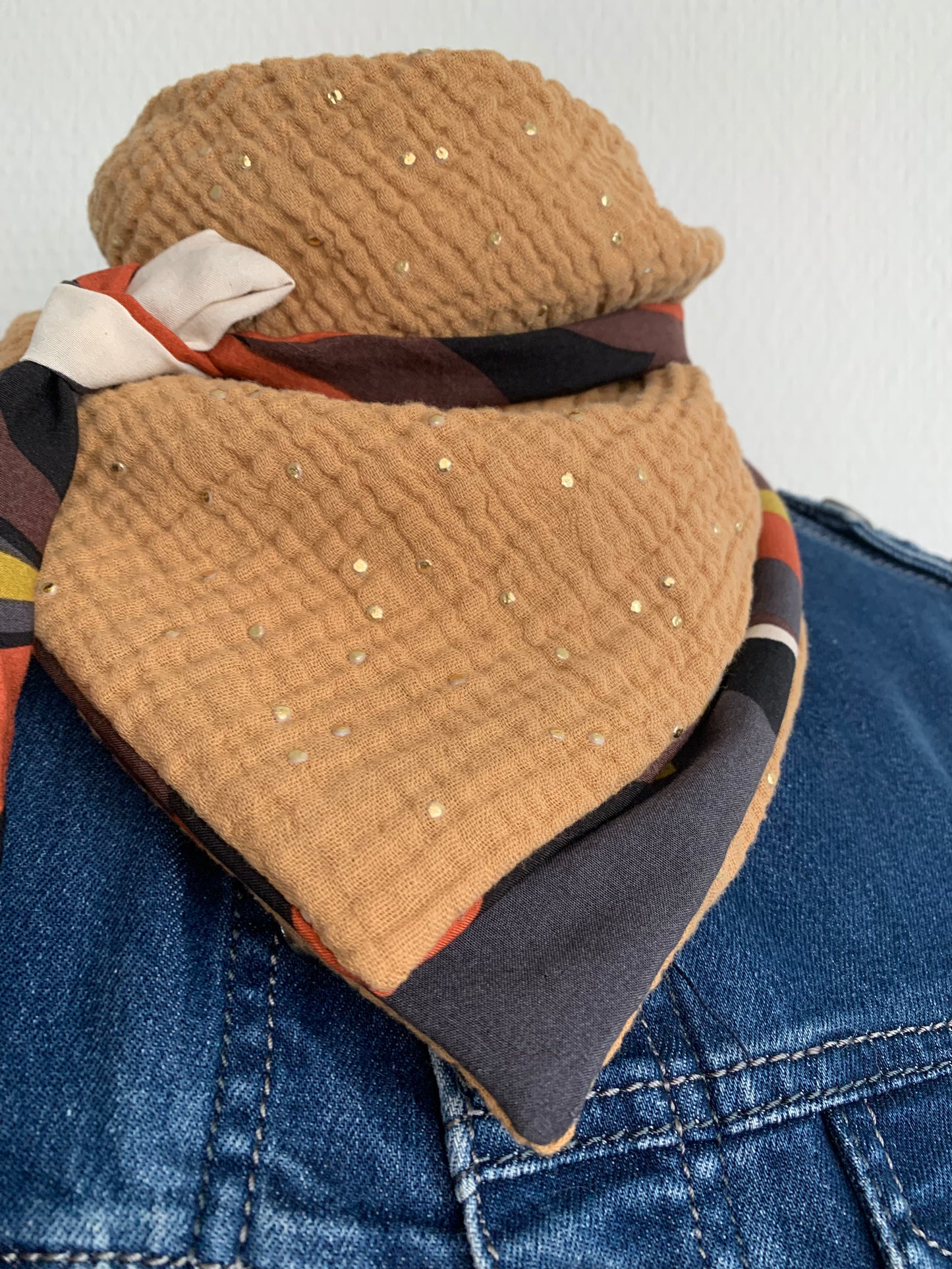 Mimi 3 Mini Foulard forme triangle à lanières