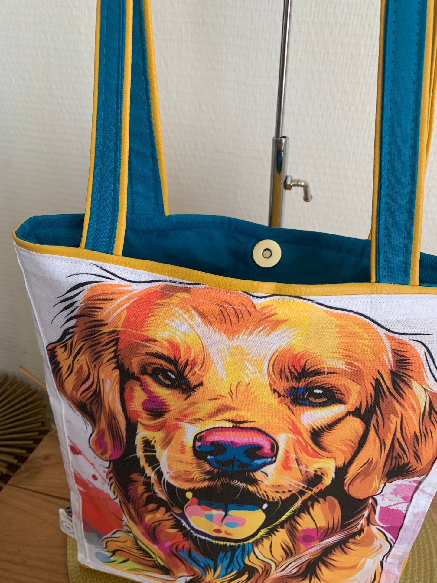 Connor le chien Sac en simili cuir jaune poussin