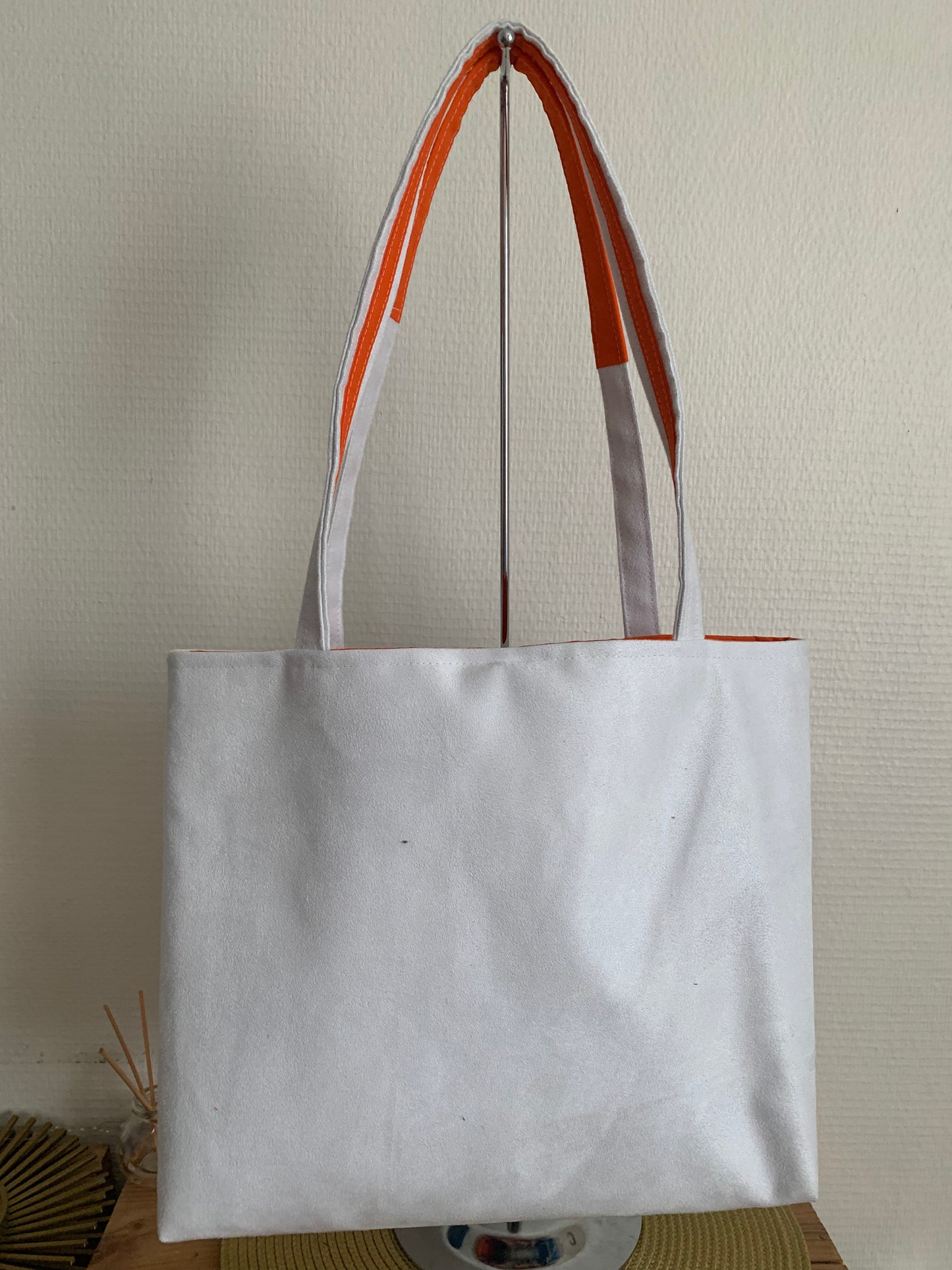 Clifford le chien sac en suédine blanche