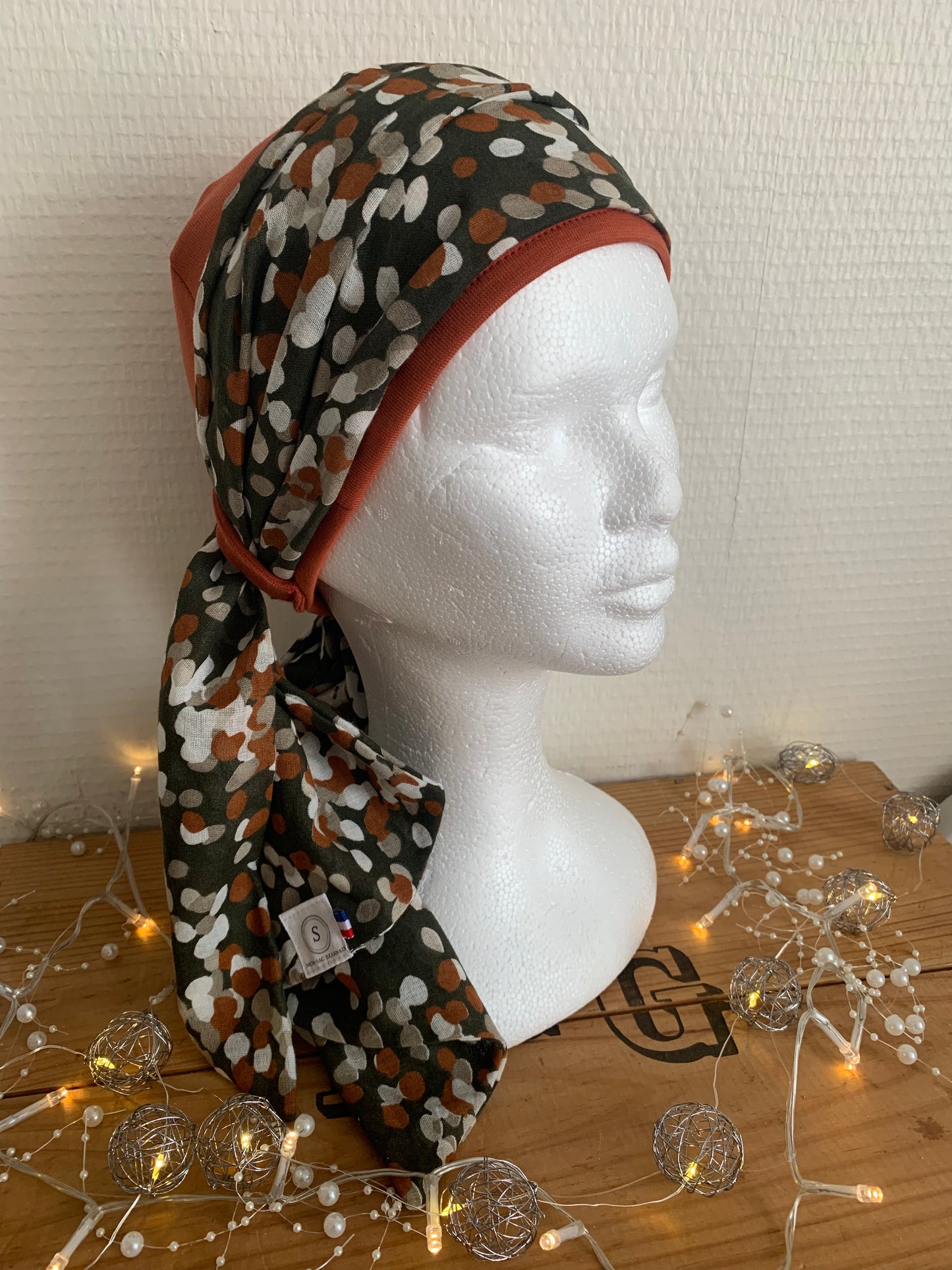 Sublimant 54 Ensemble bonnet de chimiothérapie/ Alopécie et son foulard REVERSIBLE