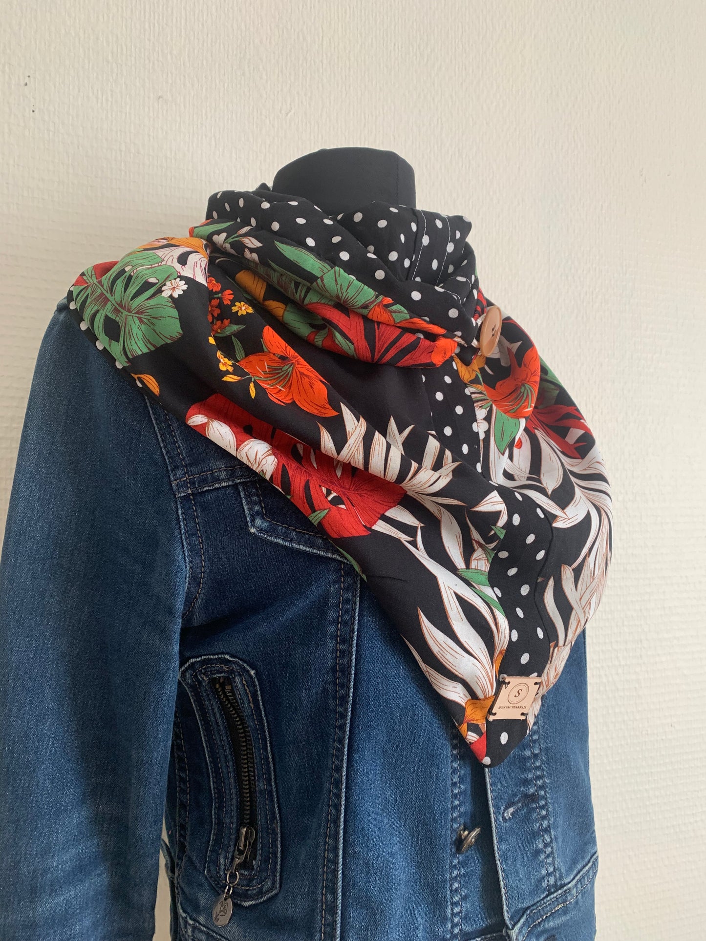 Tilly II foulard forme triangle REVERSIBLE