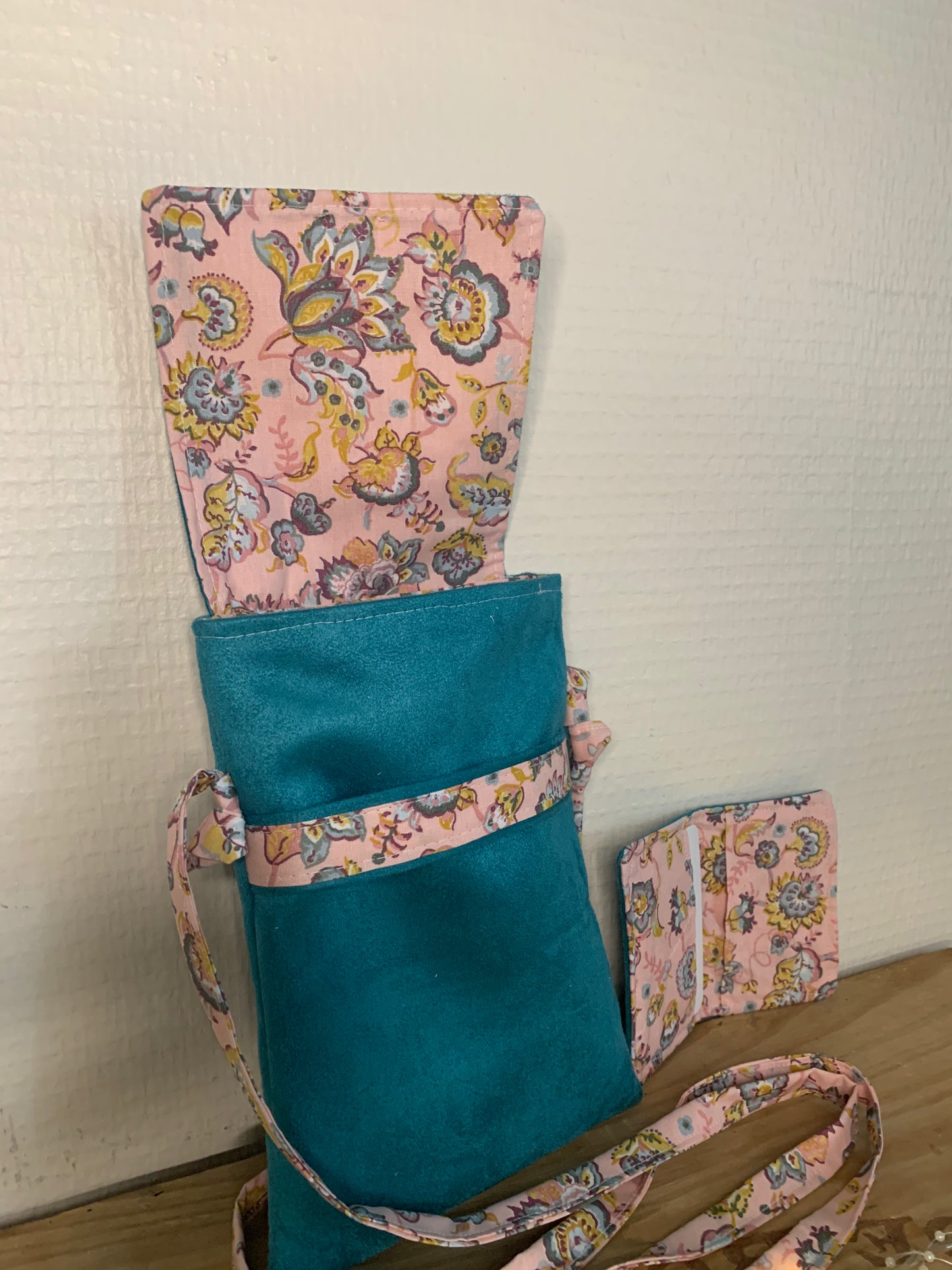 Léandra Pochette suédine bleu canard & Porte cartes
