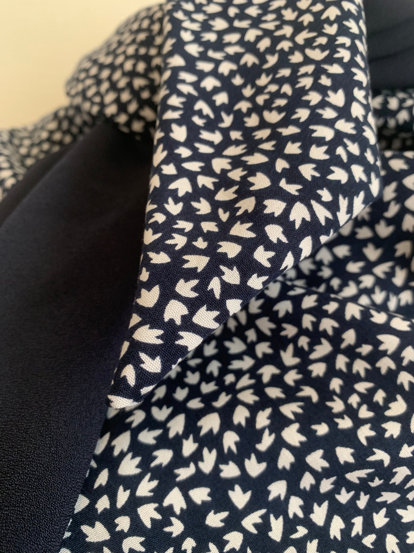 Marina Grand foulard triangle REVERSIBLE