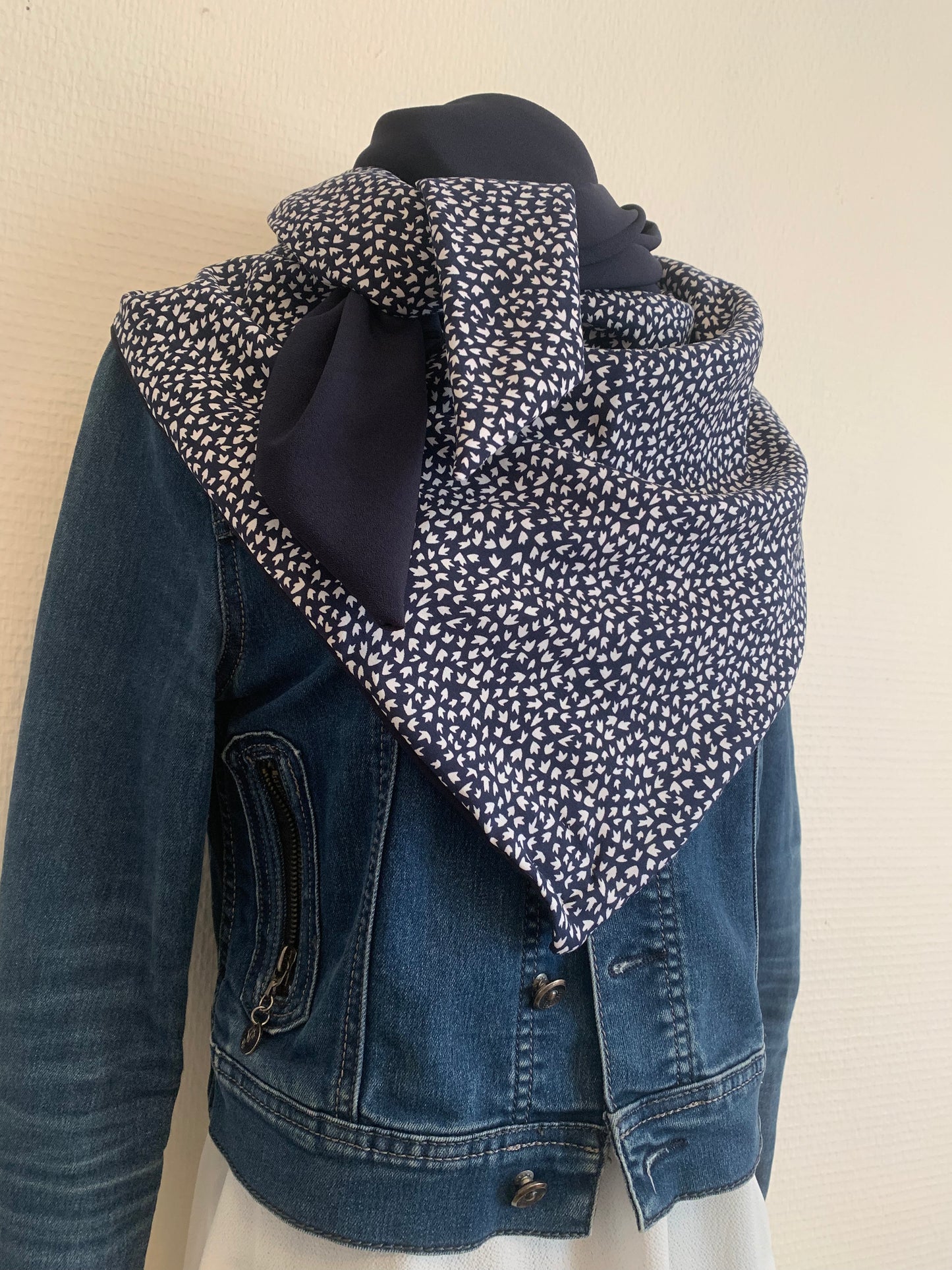 Marina Grand foulard triangle REVERSIBLE