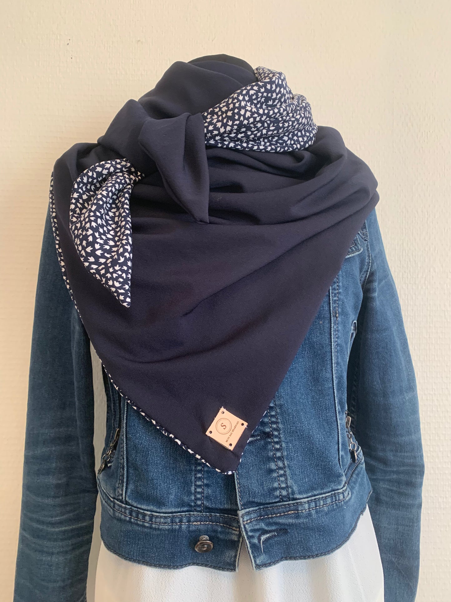 Marina Grand foulard triangle REVERSIBLE