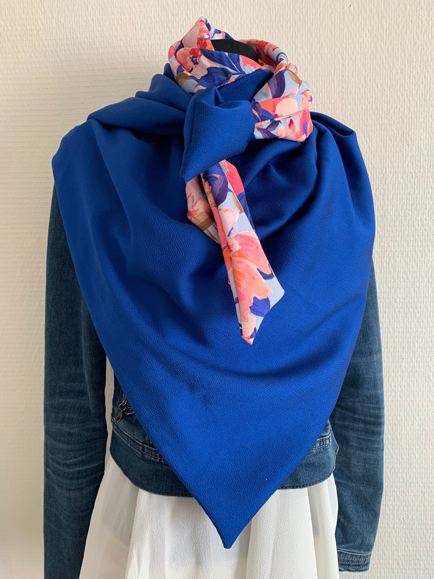 Thélys Grand foulard forme triangle REVERSIBLE MODELE UNIQUE