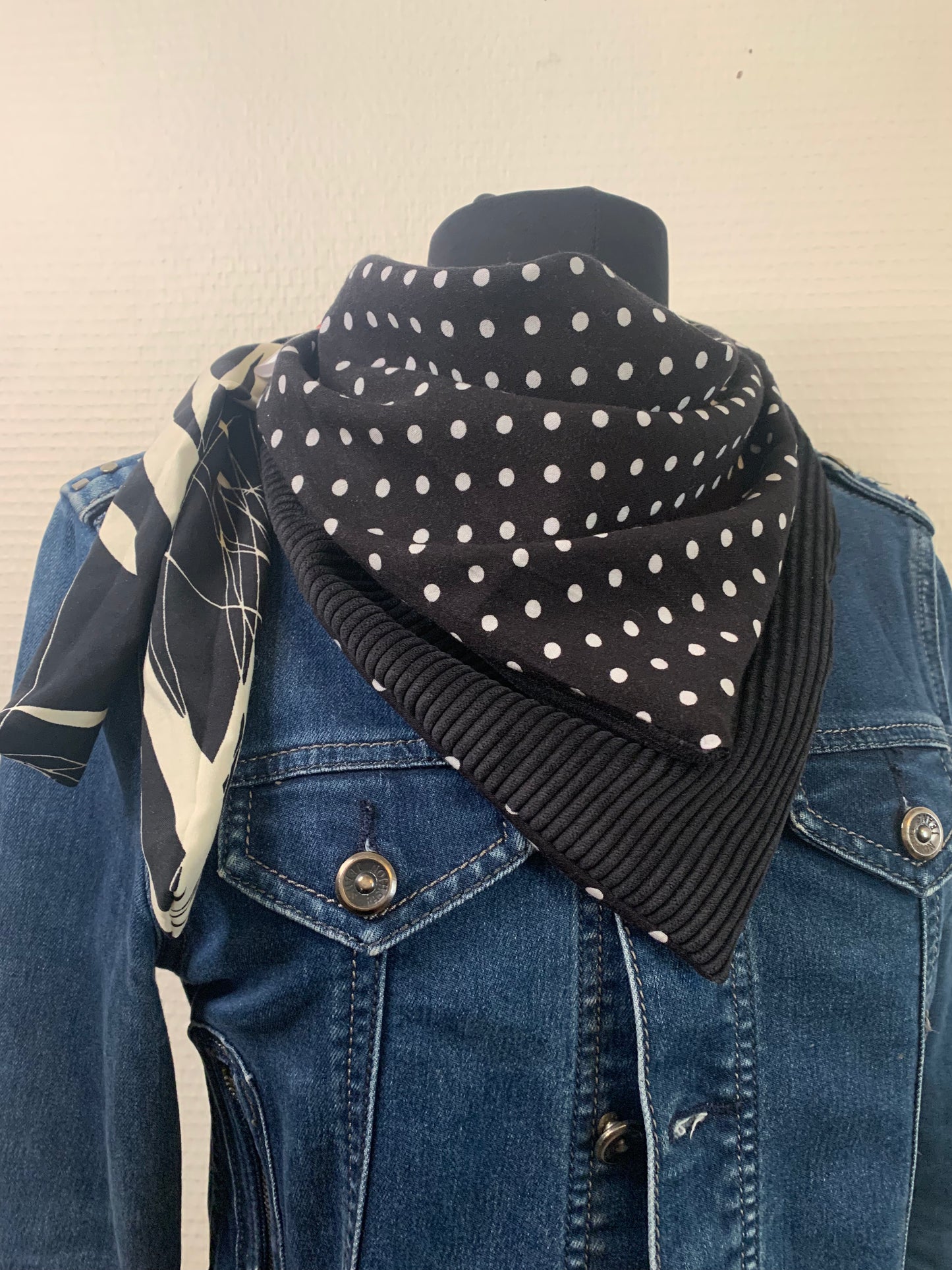 Lemimify Mini Foulard triangle REVERSIBLE Velours et viscose