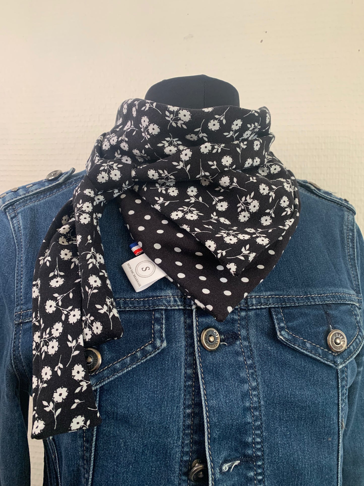 Lemimicy Mini foulard forme triangle REVERSIBLE