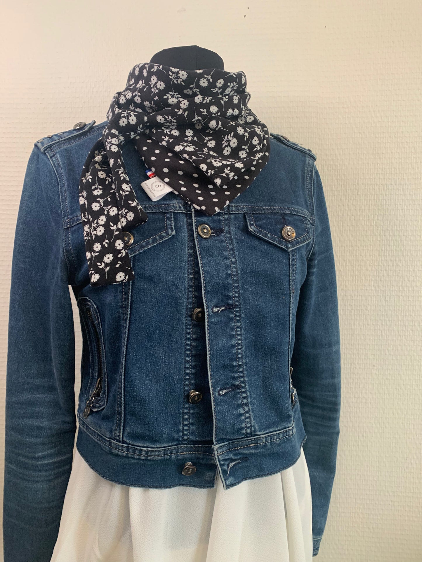 Lemimicy Mini foulard forme triangle REVERSIBLE