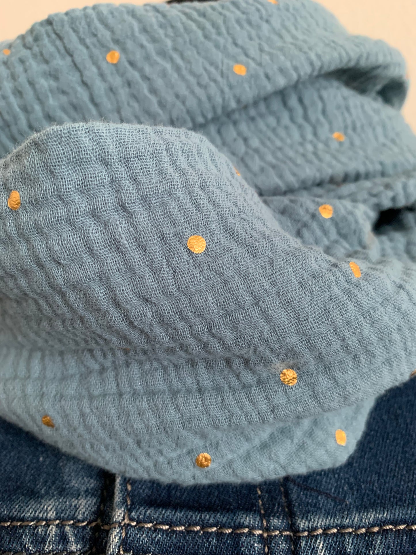 Gaze ciel Double snood en double gaze bleu ciel pointes dorées