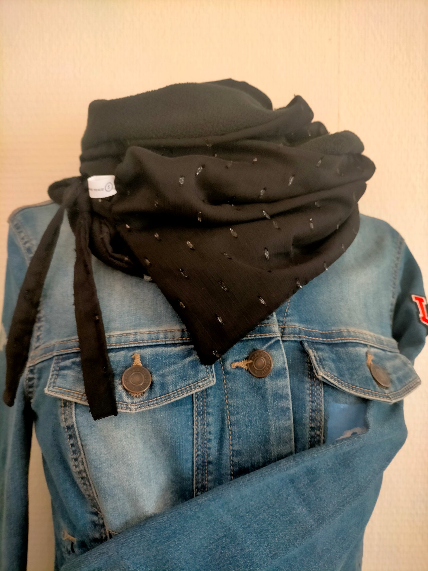 Black Echarpe polaire et voile