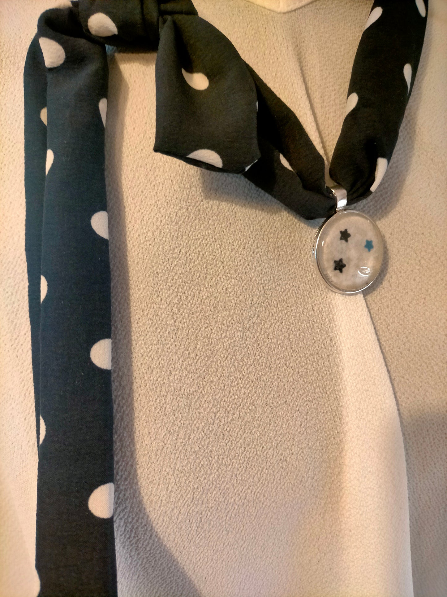 Collier Foulard et son pendentif 047