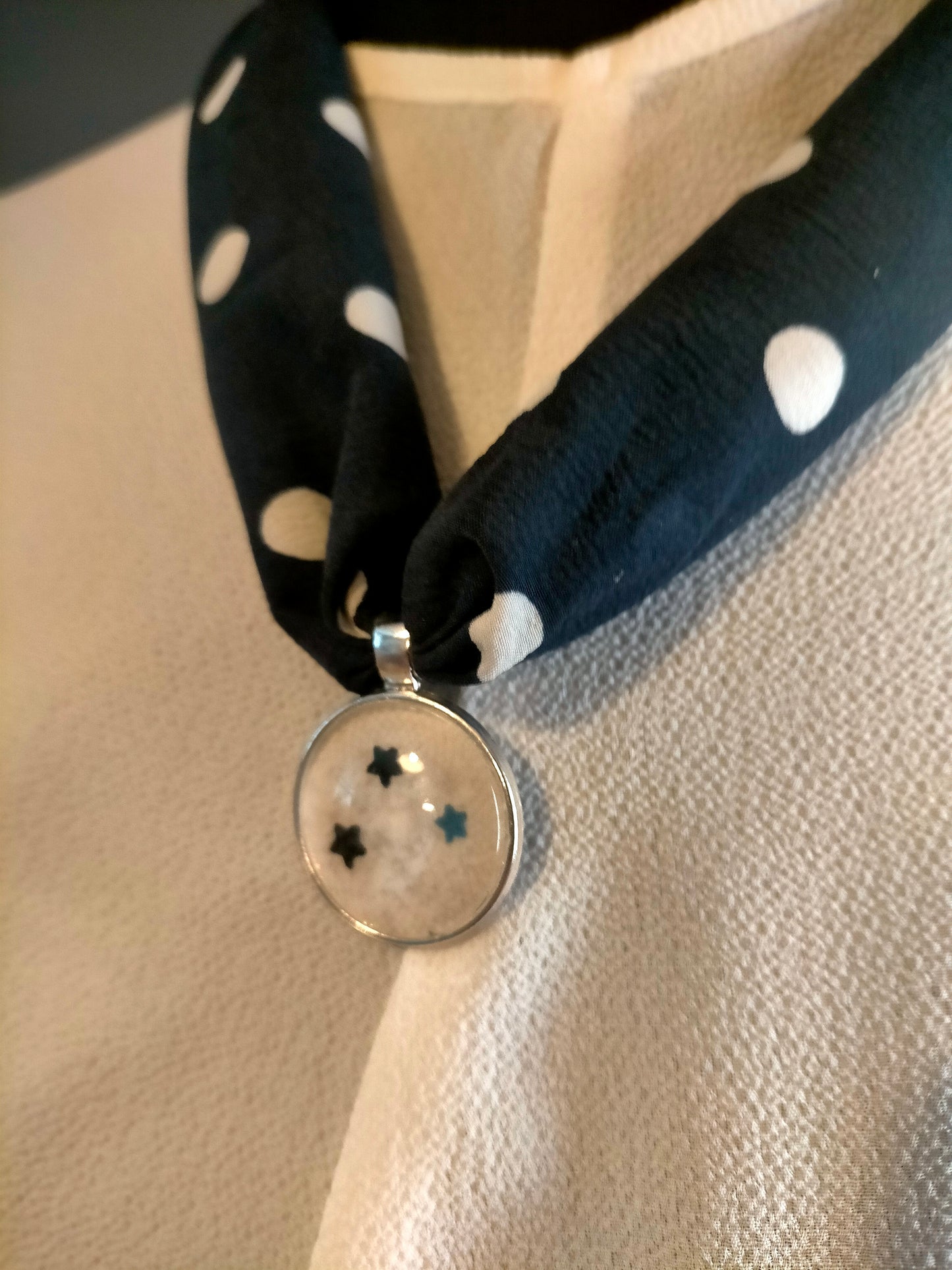 Collier Foulard et son pendentif 047