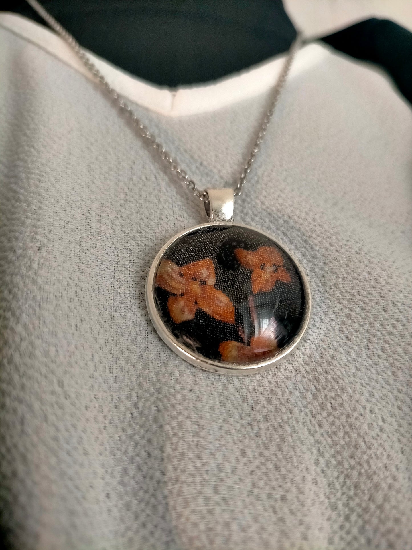 Mystérieuse Parure pendentif et boucles d'oreilles