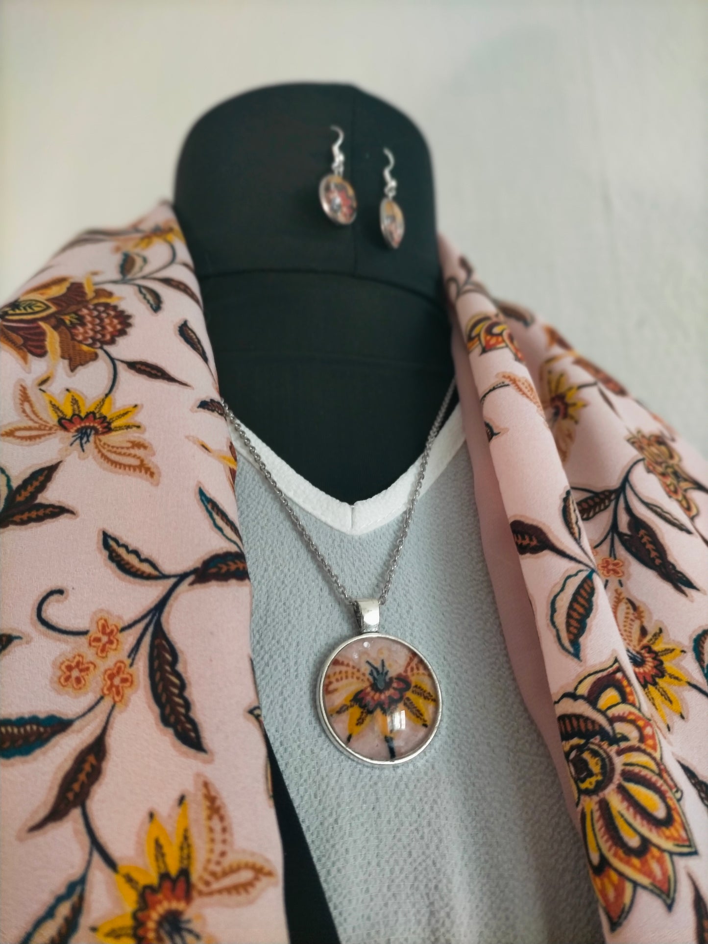 Radieuse Parure pendentif et boucles d'oreilles