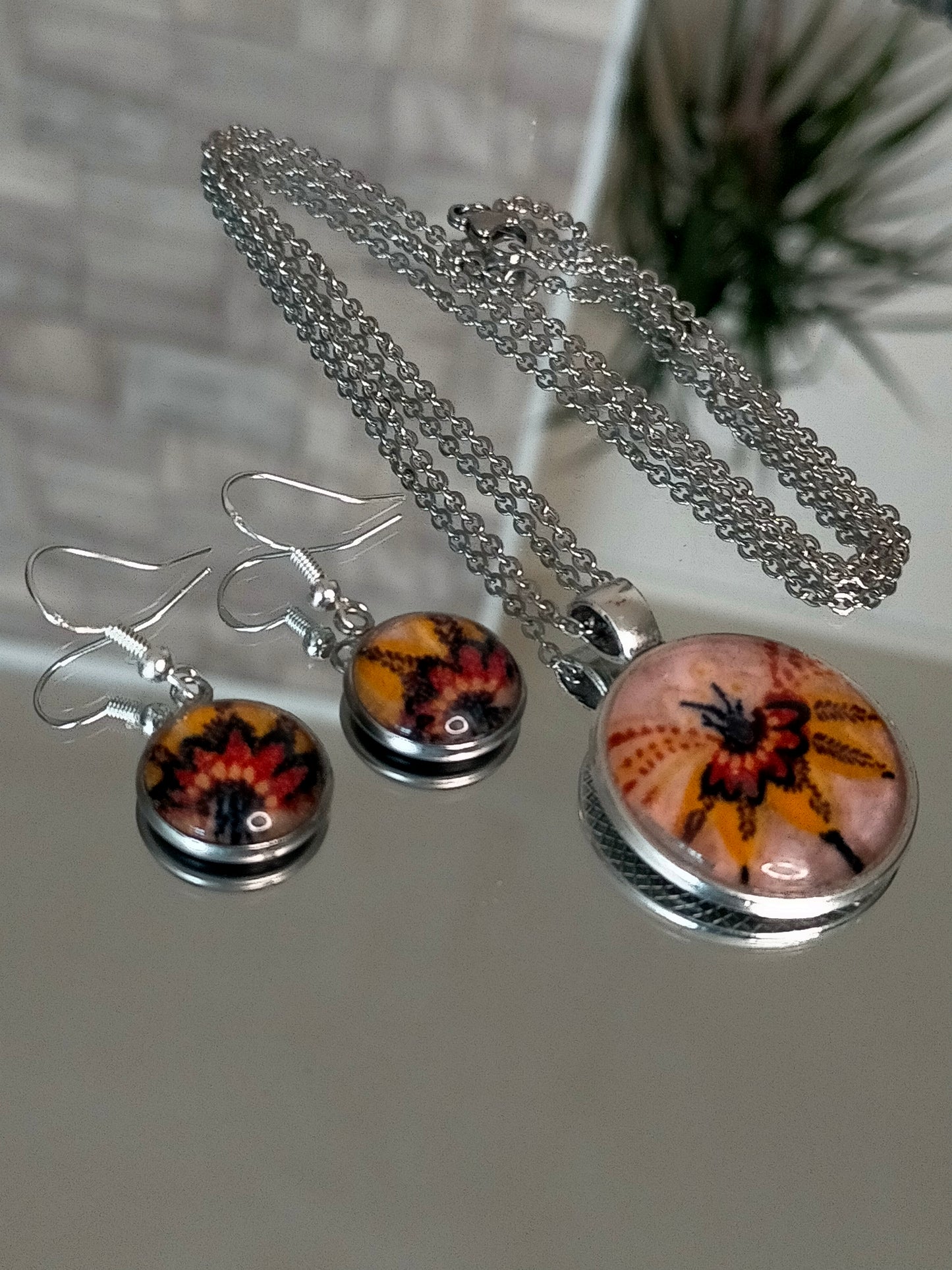 Radieuse Parure pendentif et boucles d'oreilles